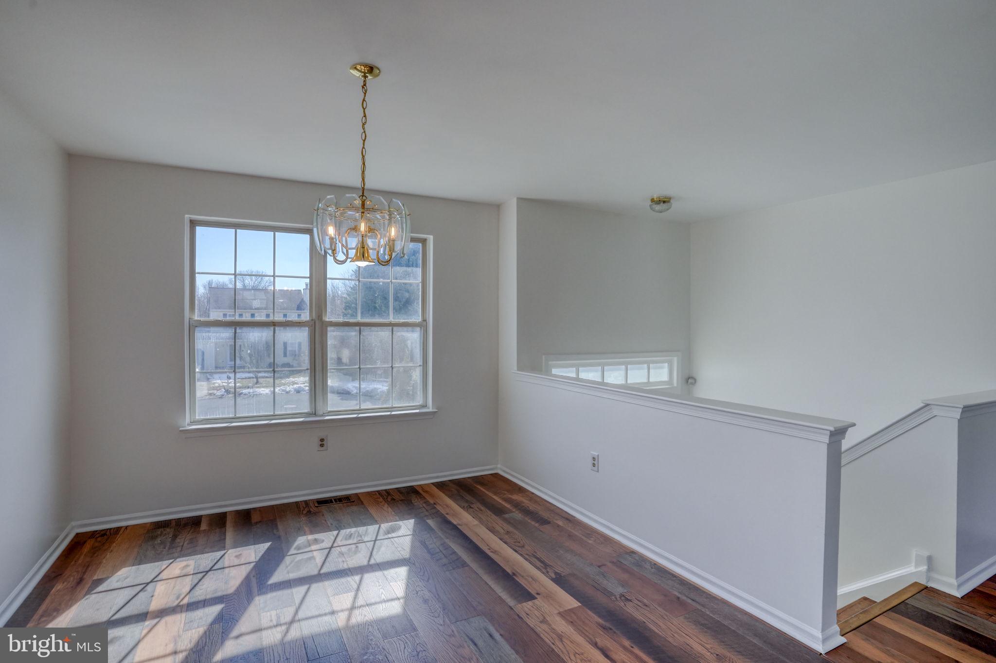 KENSINGTON - Residential