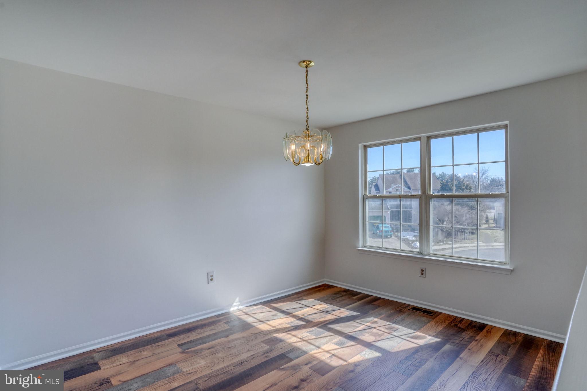 KENSINGTON - Residential