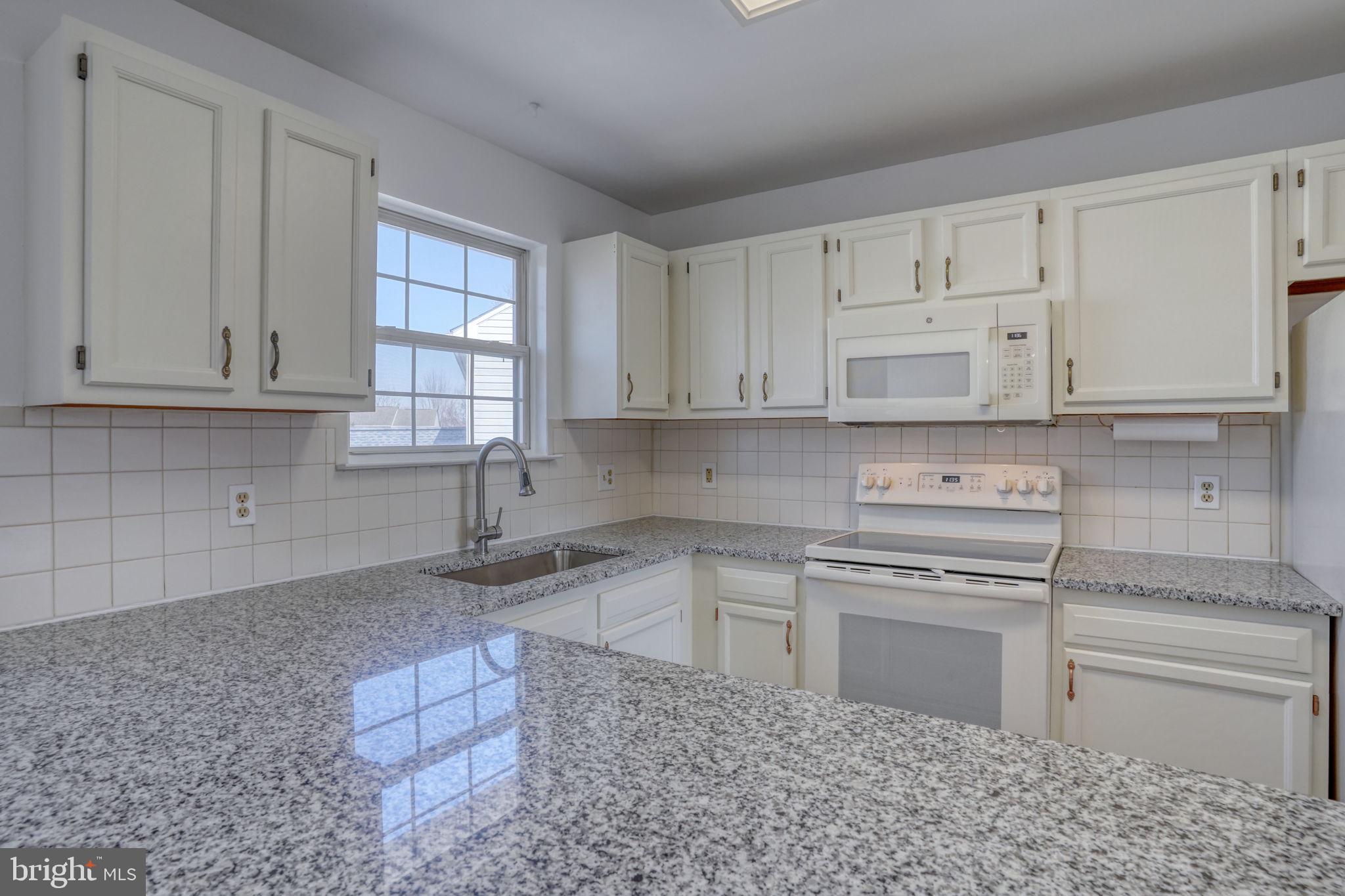 KENSINGTON - Residential