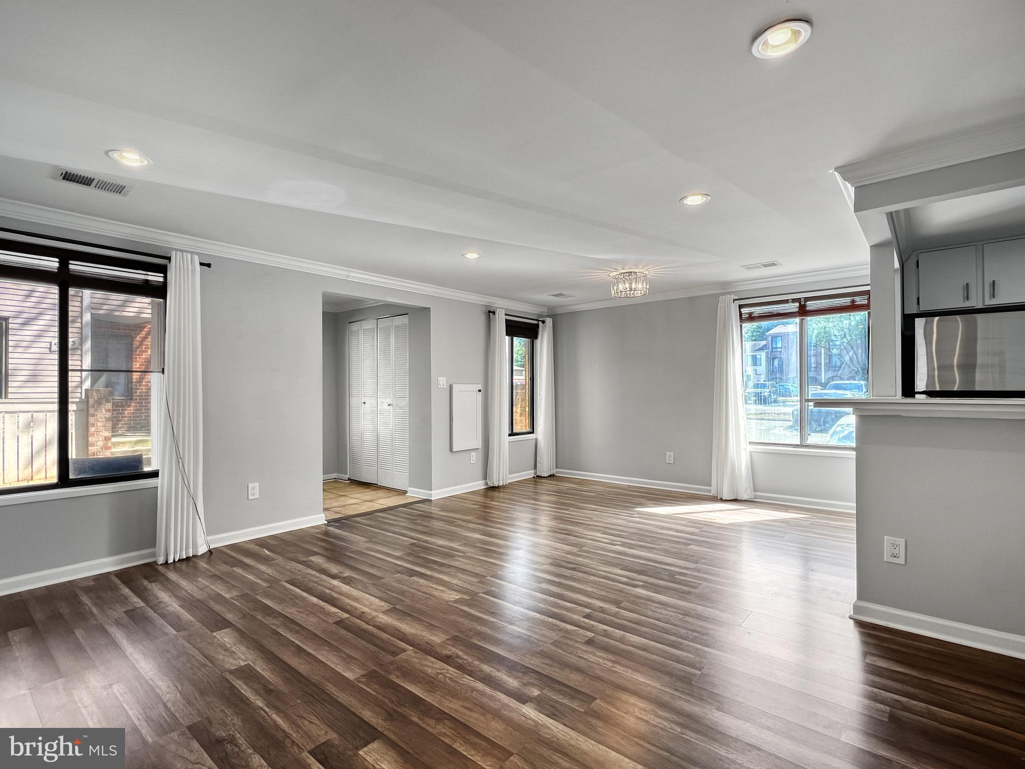 THOMAS CHOICE WEST - Residential