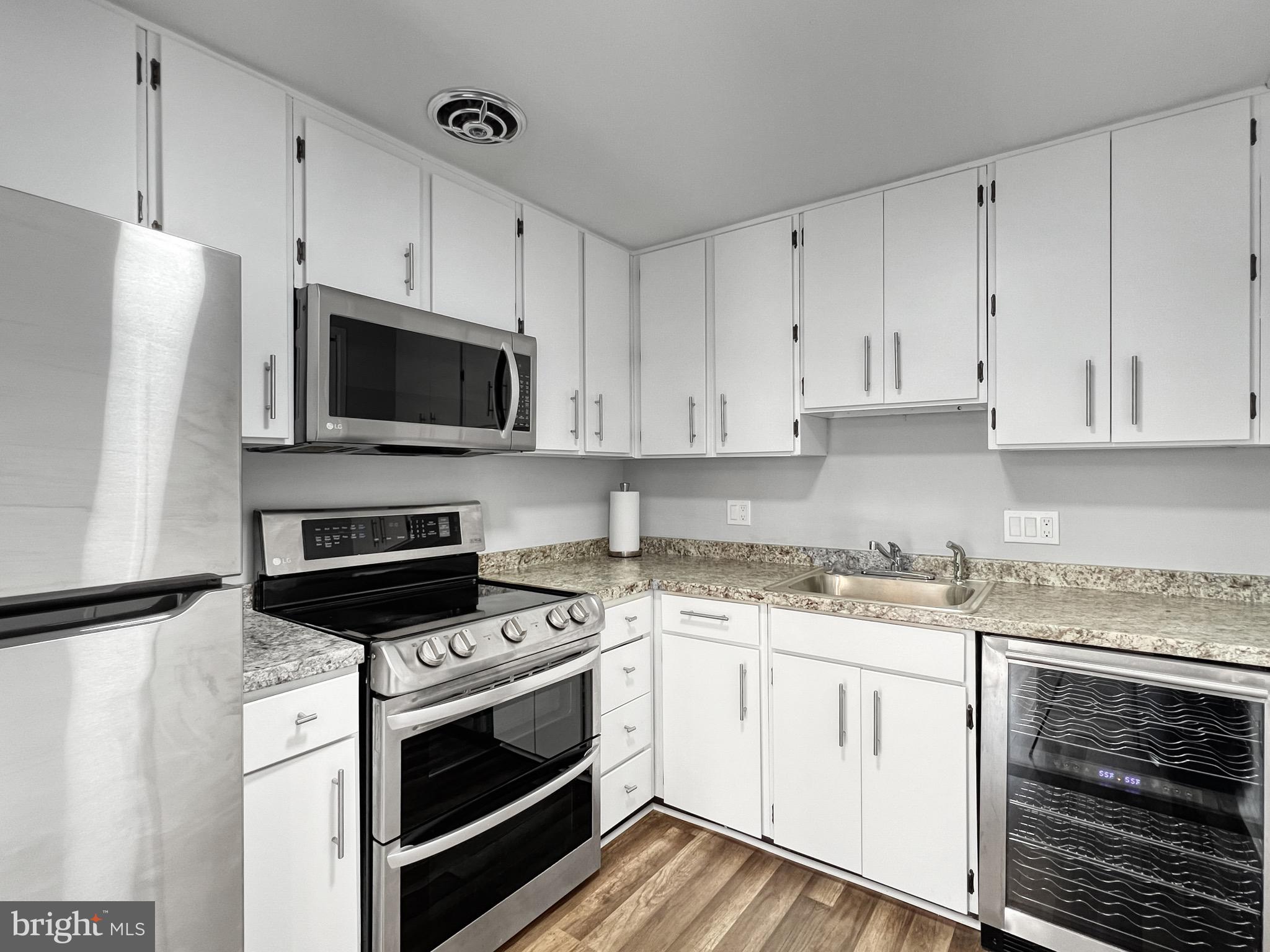 THOMAS CHOICE WEST - Residential