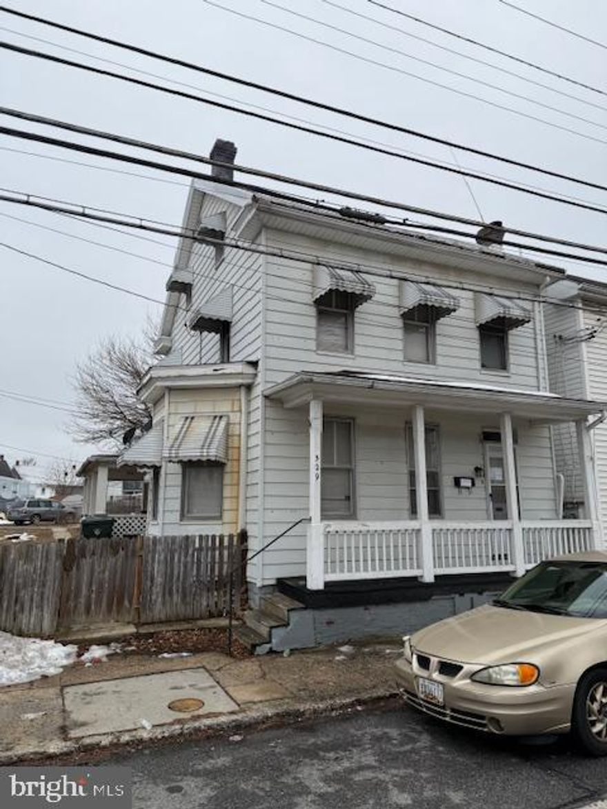 This 3-bed/1-bath home offers incredible charm and an efficient layout. This well-maintained home is ready for your personal touch. Enjoy private, backyard, exterior covered rear porch and a quiet, convenient location. Don't miss this opportunity to own for less than renting!