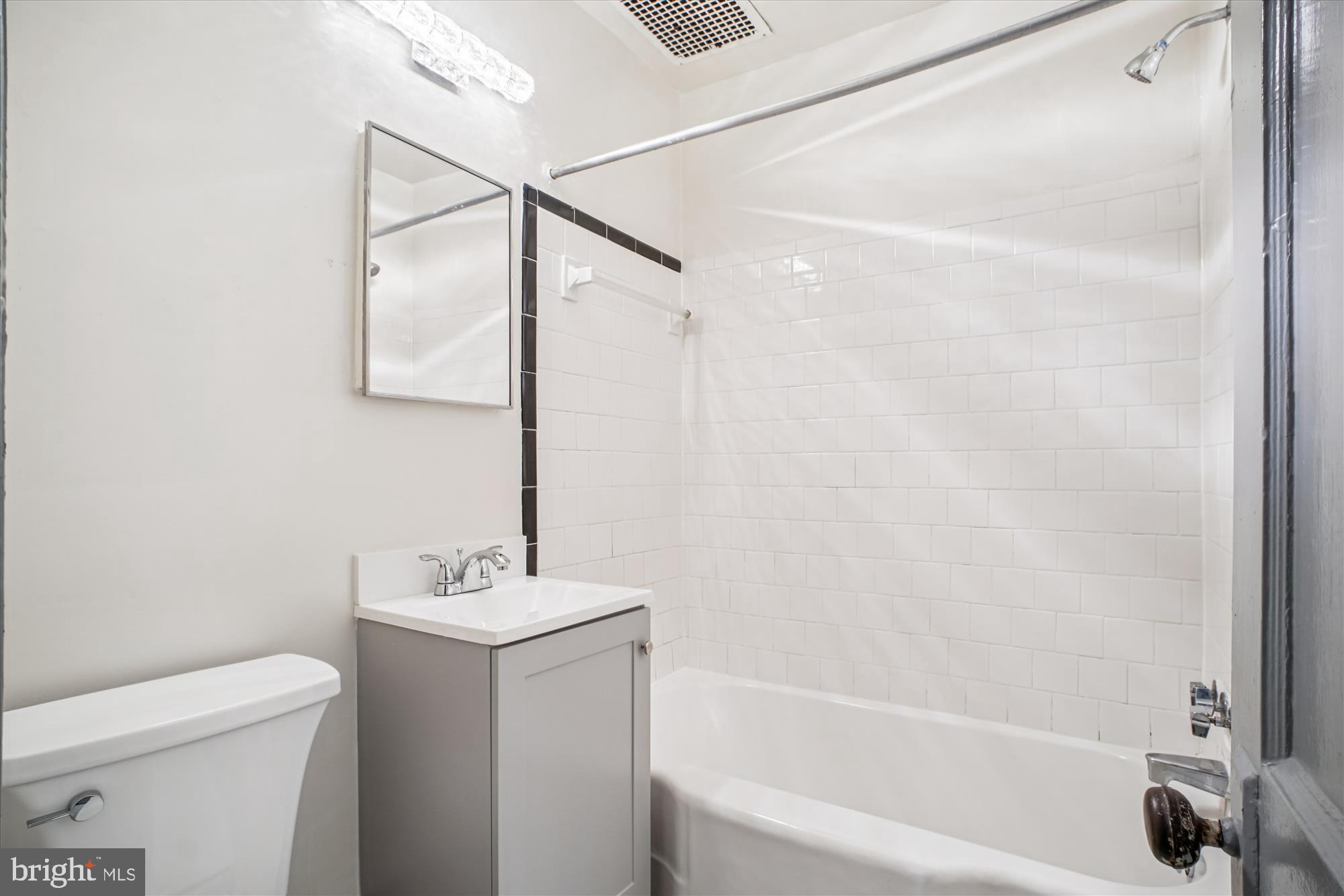 OLD TOWN ALEXANDRIA - Residential Lease