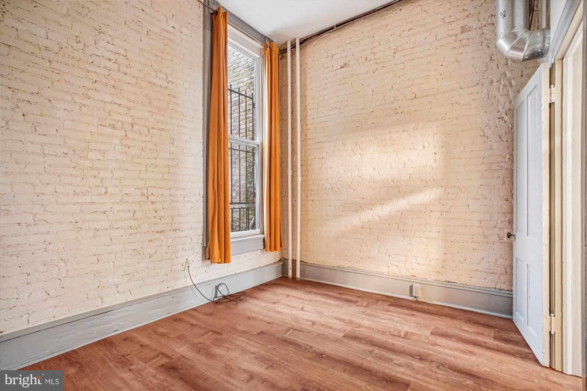 OLD TOWN ALEXANDRIA - Residential Lease