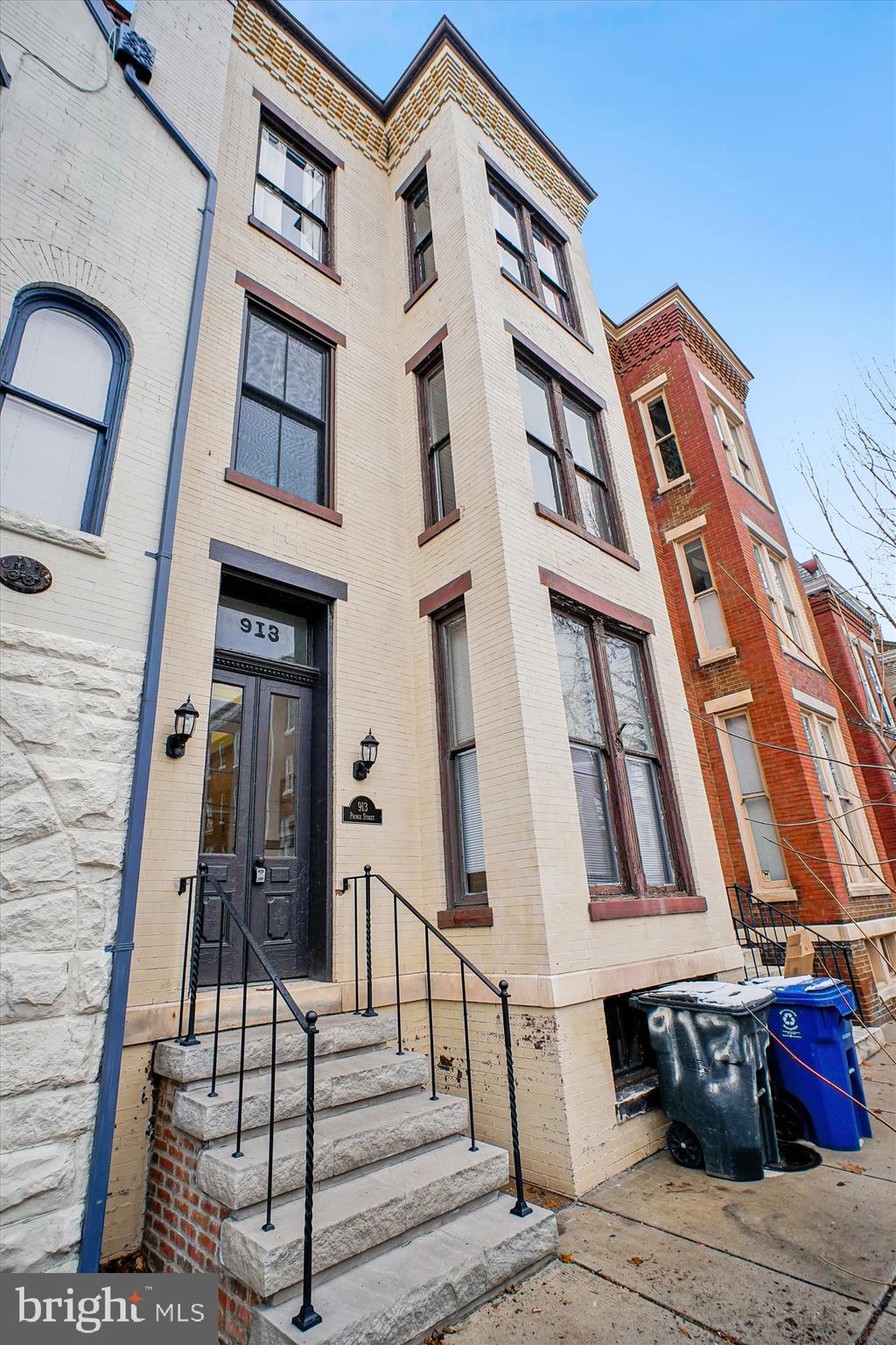 OLD TOWN ALEXANDRIA - Residential Lease