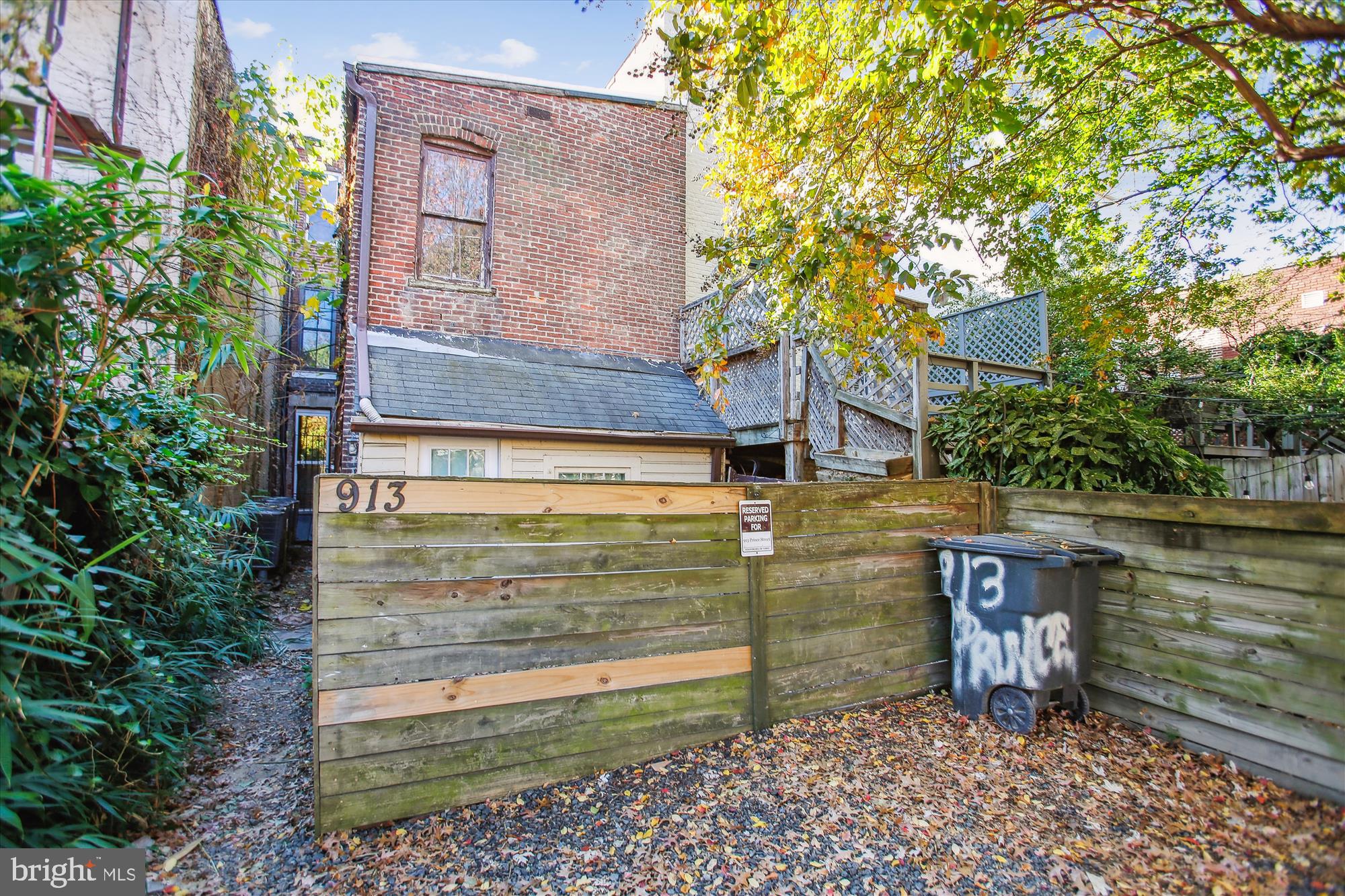 OLD TOWN ALEXANDRIA - Residential Lease