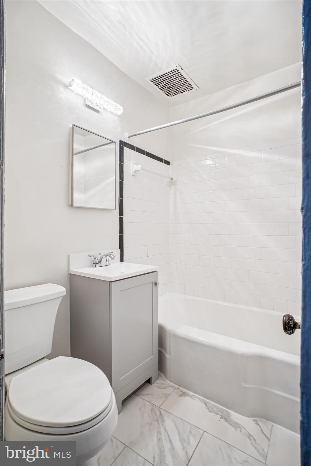 OLD TOWN ALEXANDRIA - Residential Lease