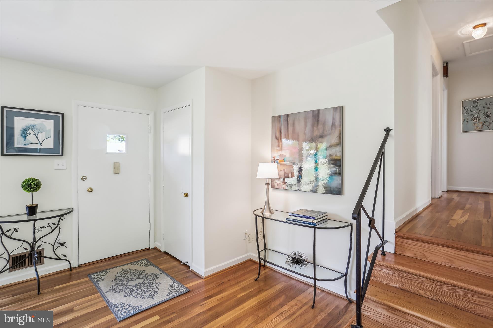 WHITE OAK MANOR - Residential