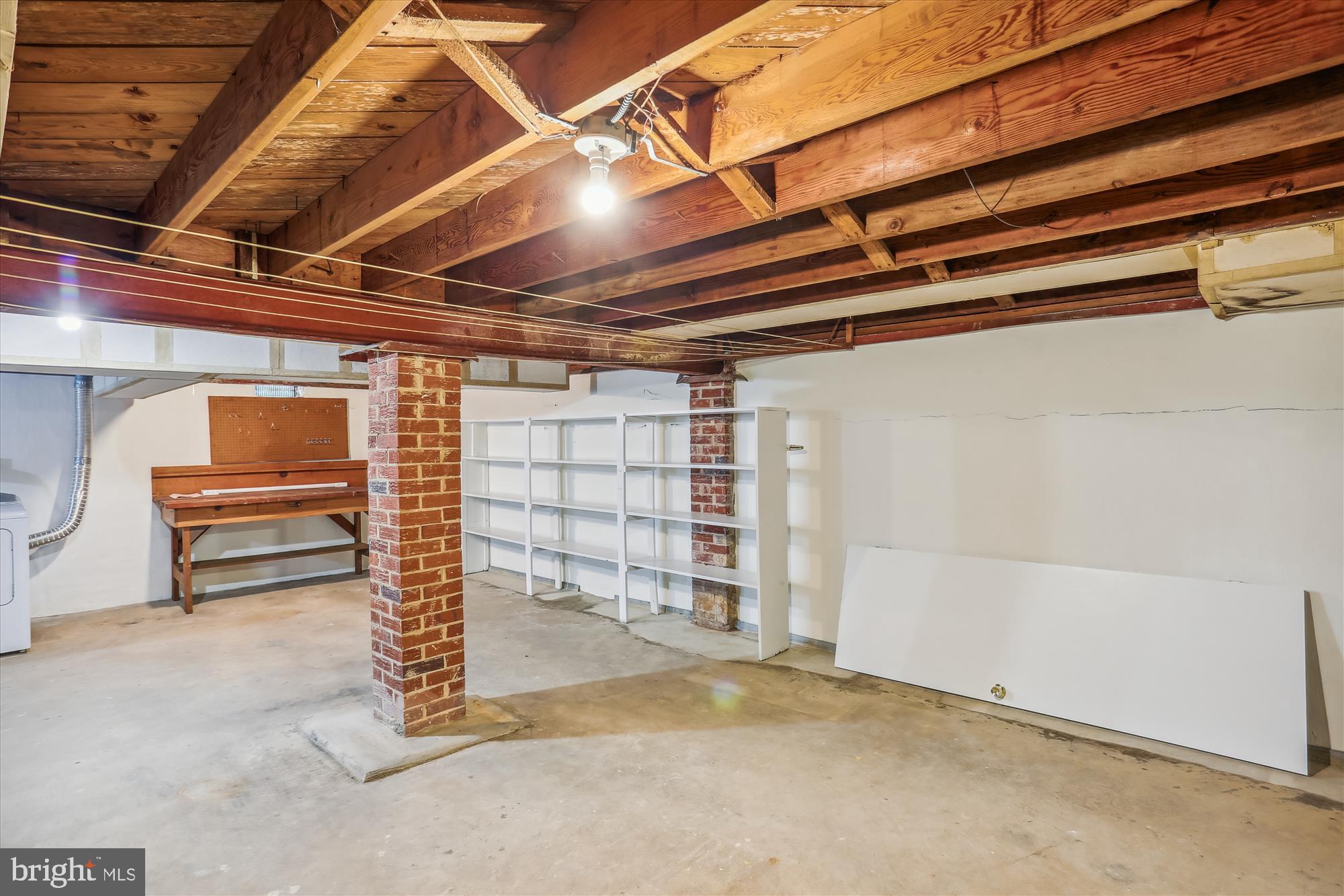 WHITE OAK MANOR - Residential