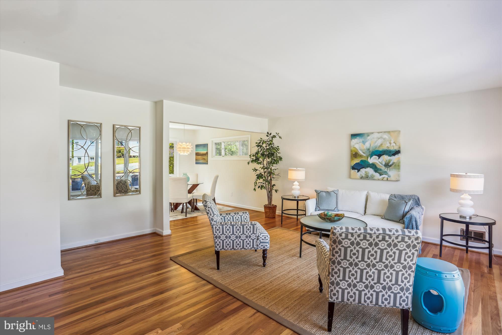 WHITE OAK MANOR - Residential