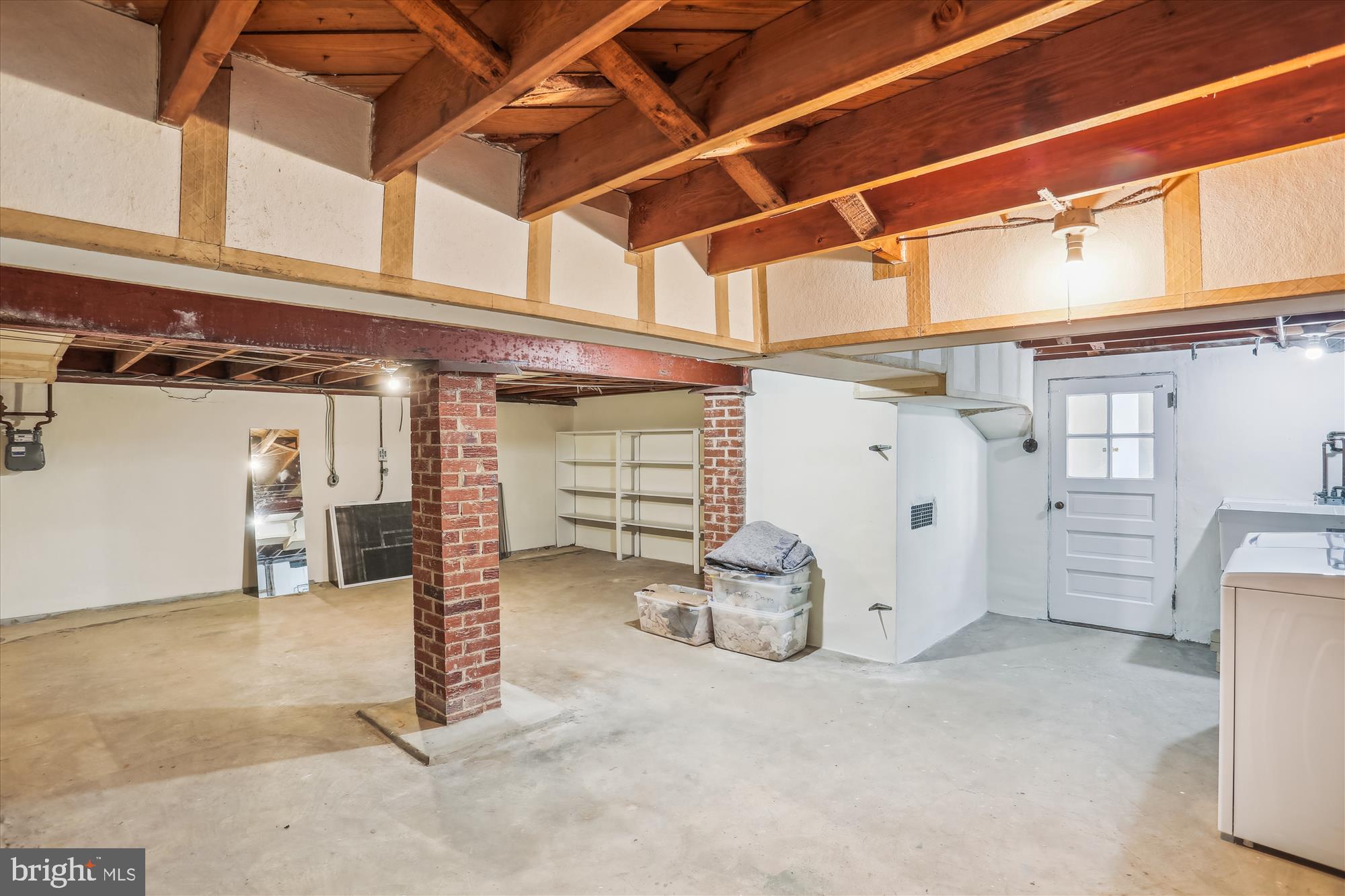 WHITE OAK MANOR - Residential