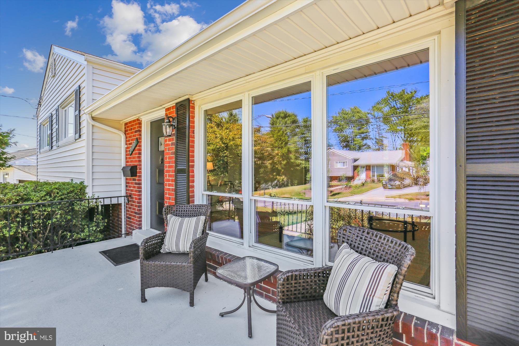 WHITE OAK MANOR - Residential