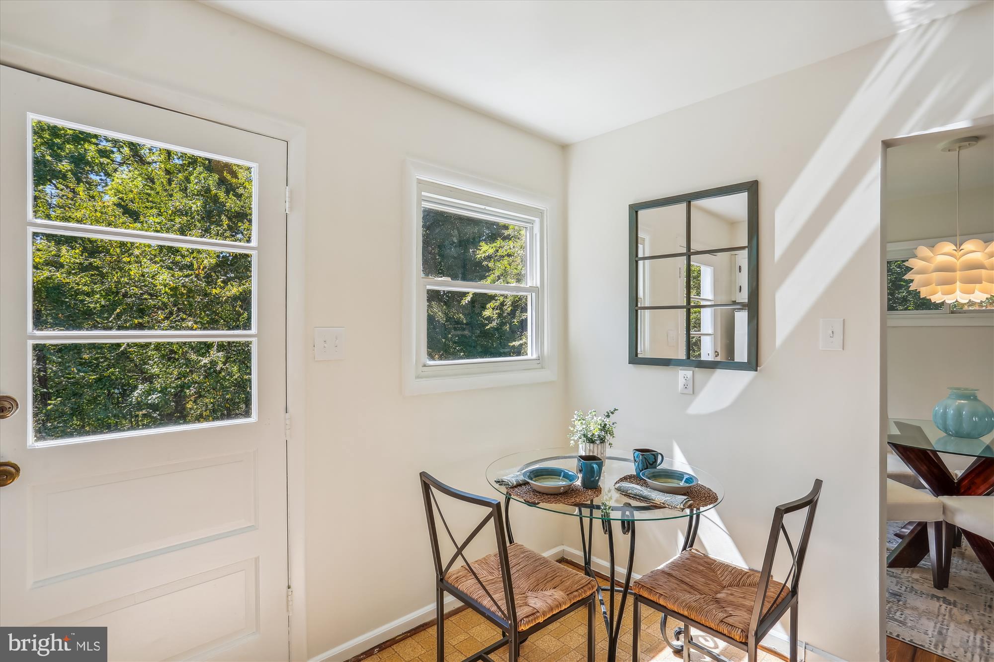 WHITE OAK MANOR - Residential