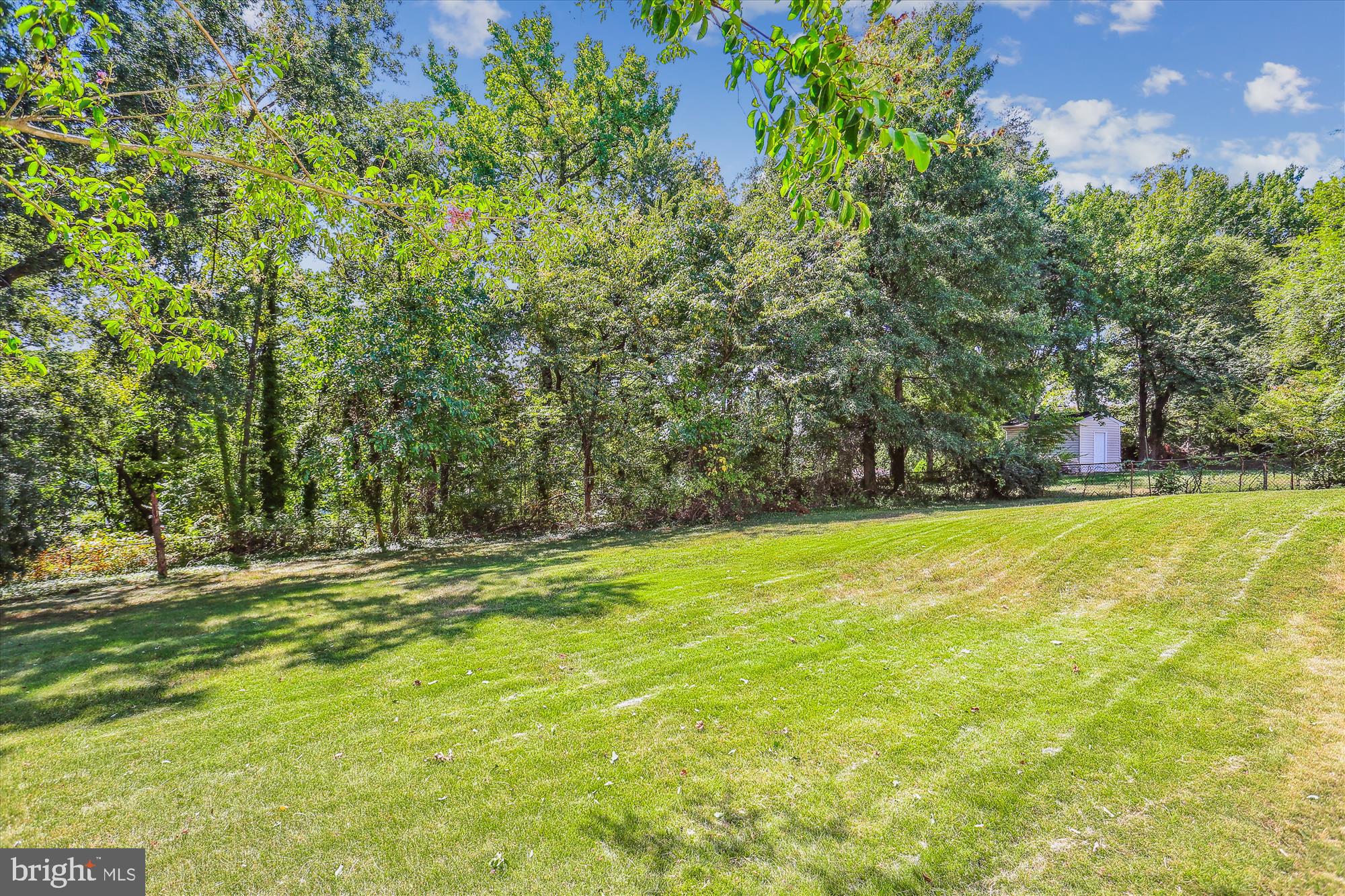 WHITE OAK MANOR - Residential