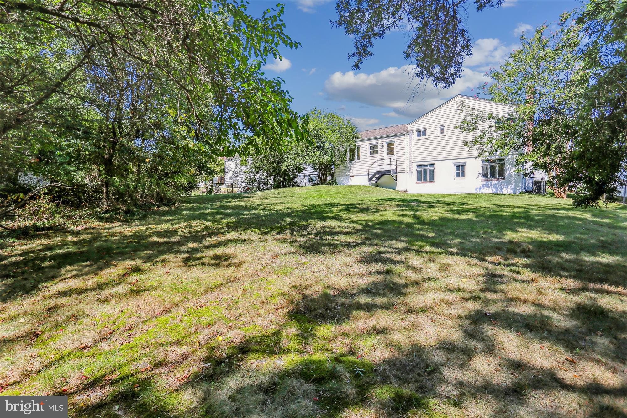 WHITE OAK MANOR - Residential