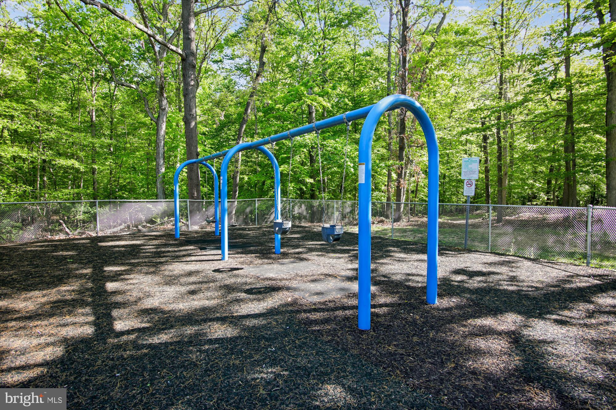 WHITE OAK MANOR - Residential