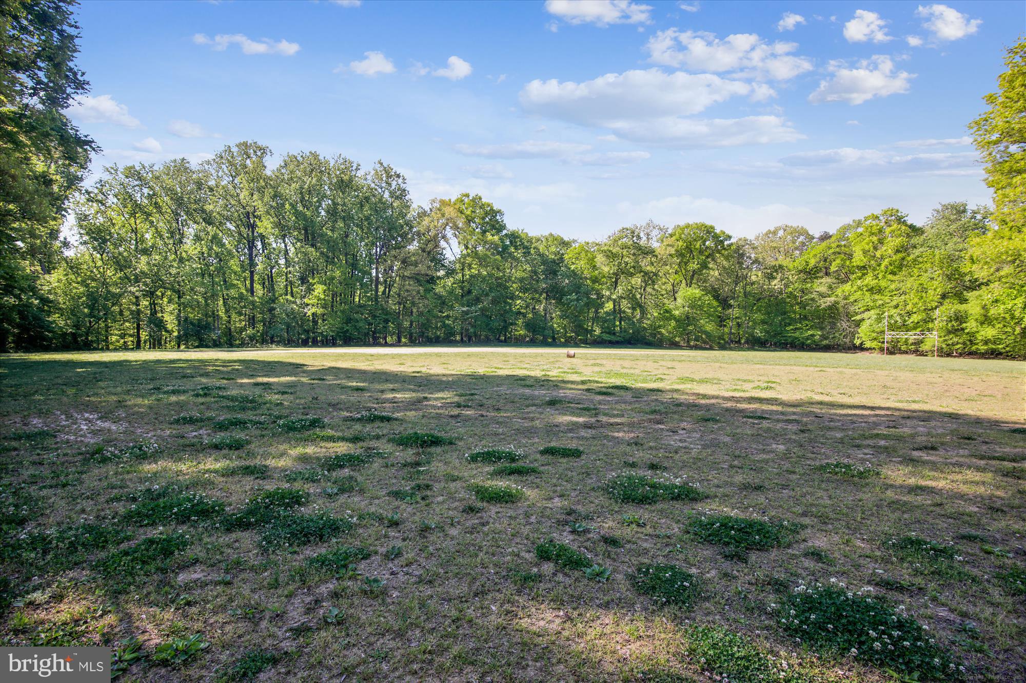 WHITE OAK MANOR - Residential