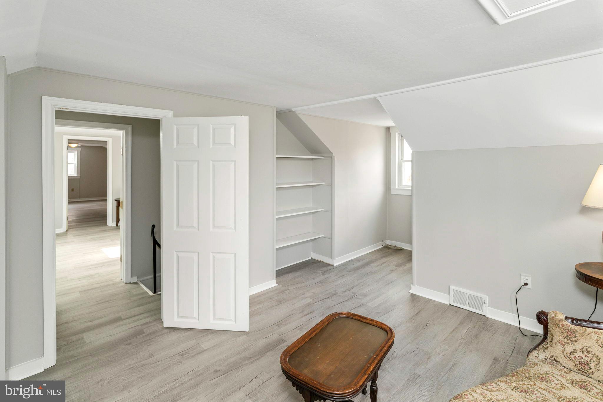 THREE TUNS - Residential