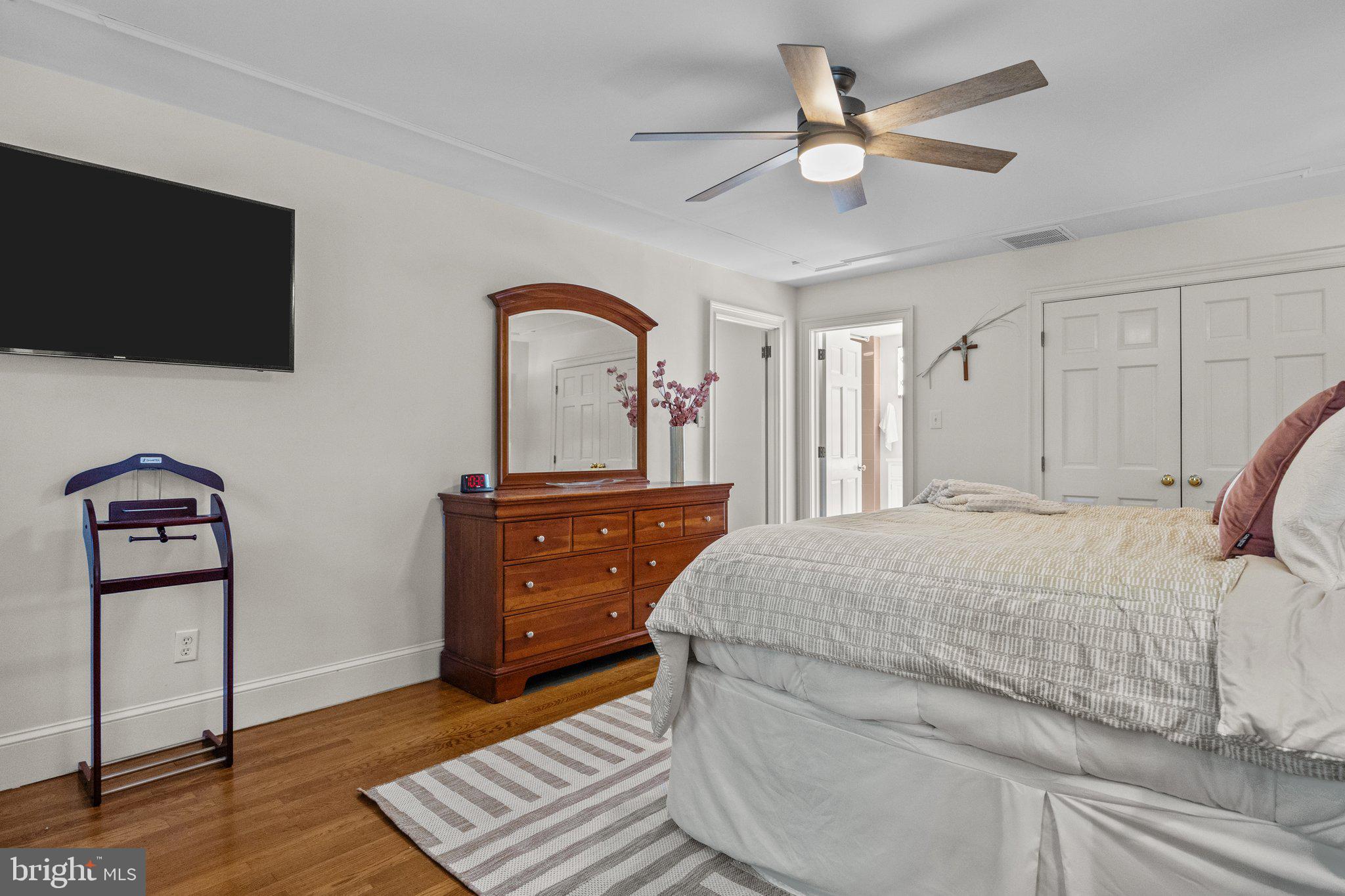 PEBBLE HILL - Residential