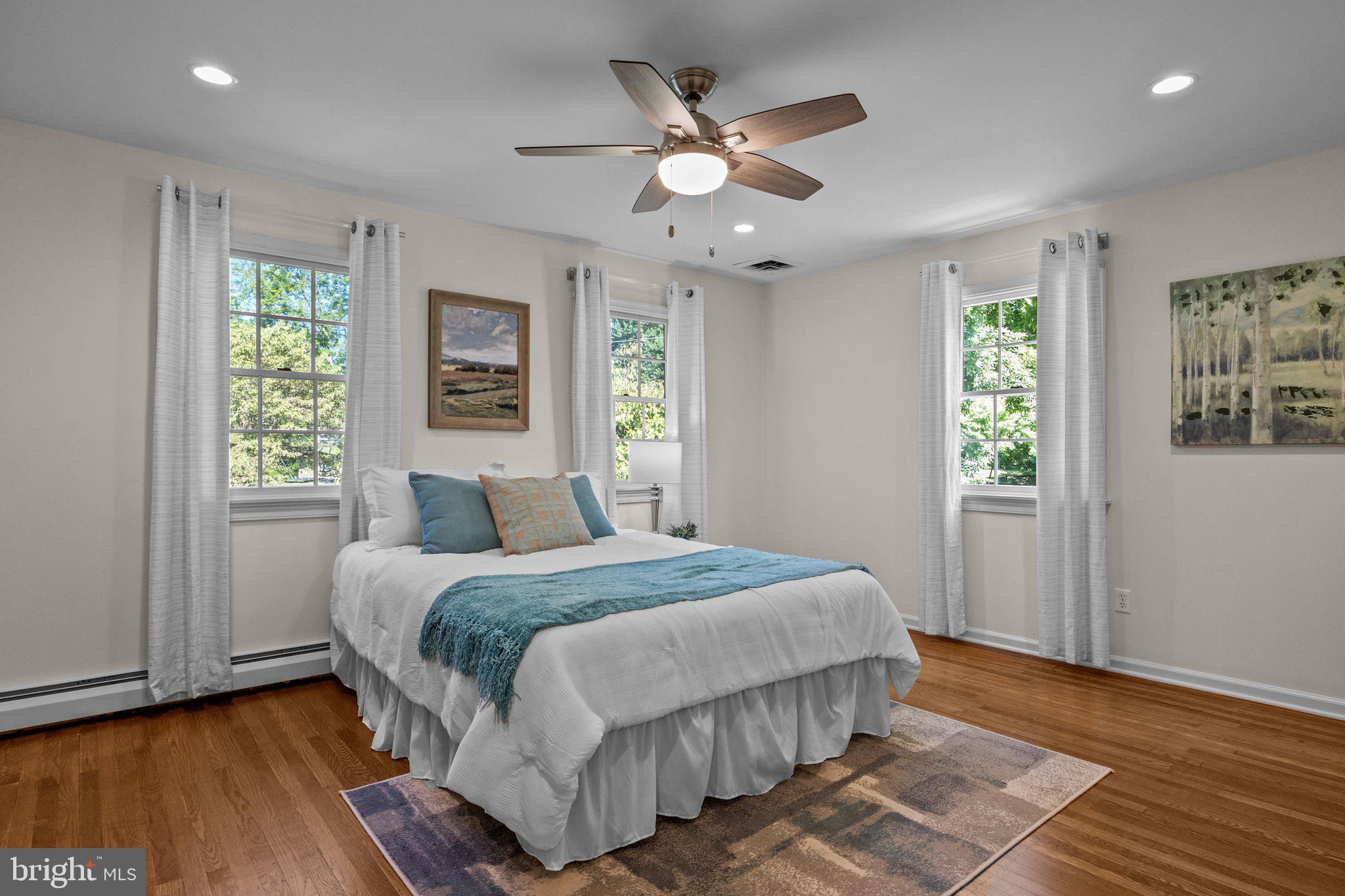 PEBBLE HILL - Residential