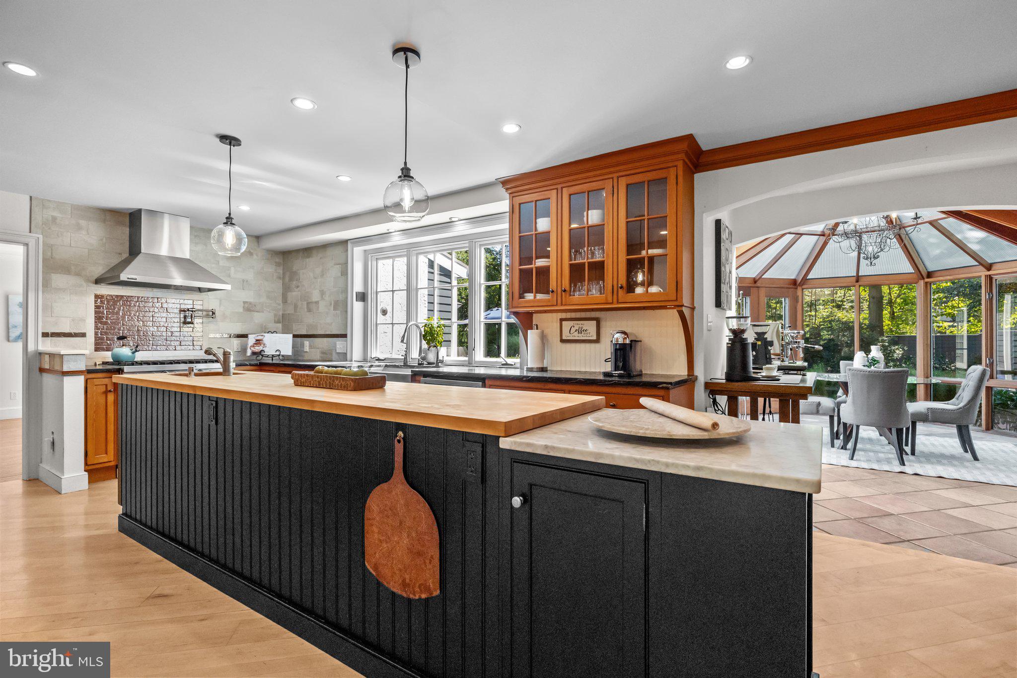 PEBBLE HILL - Residential