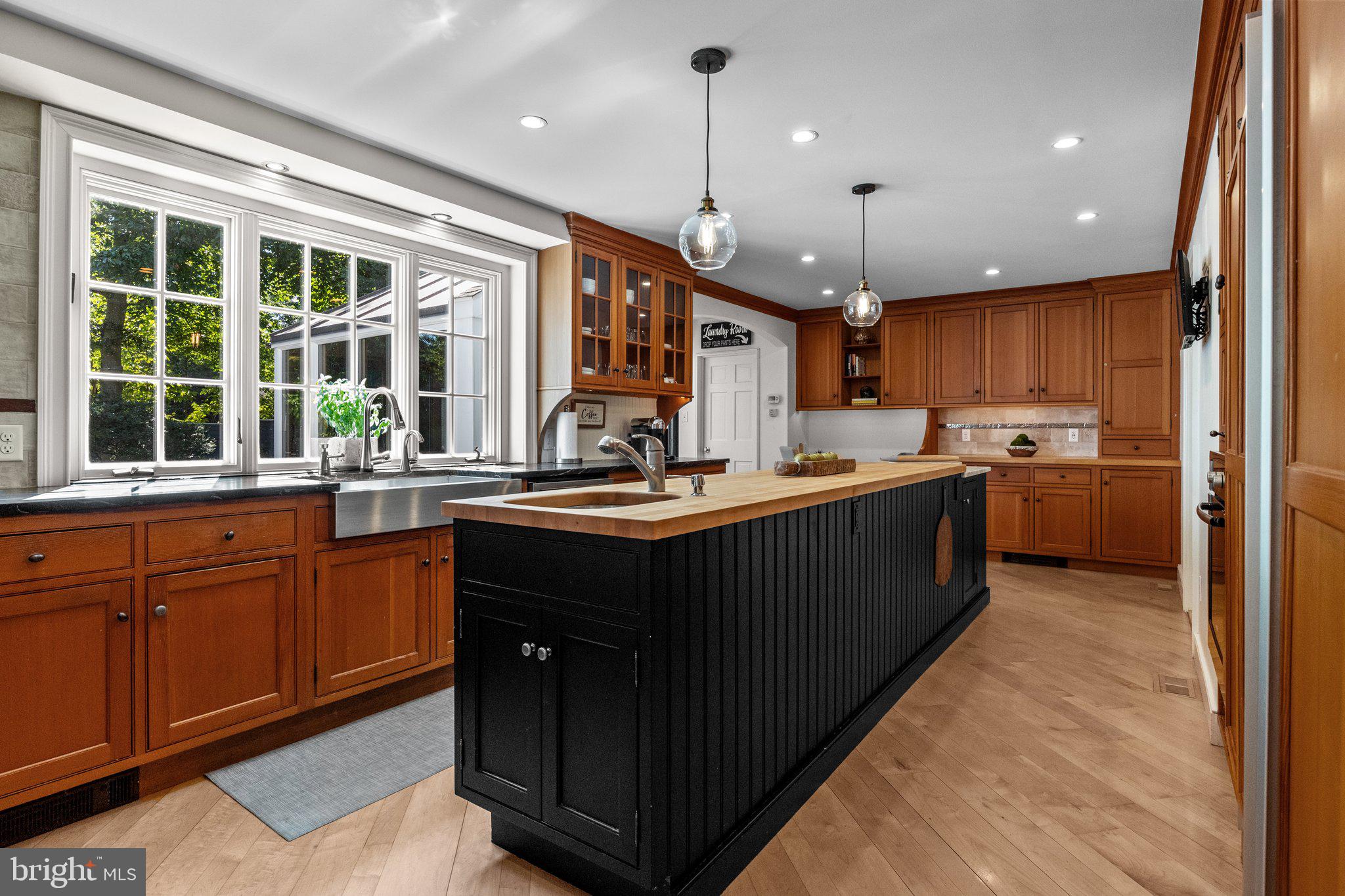 PEBBLE HILL - Residential