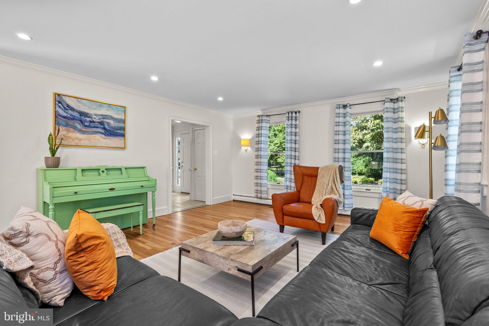 PEBBLE HILL - Residential