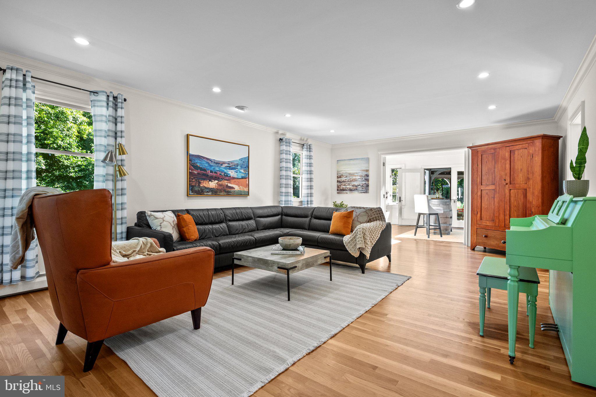 PEBBLE HILL - Residential