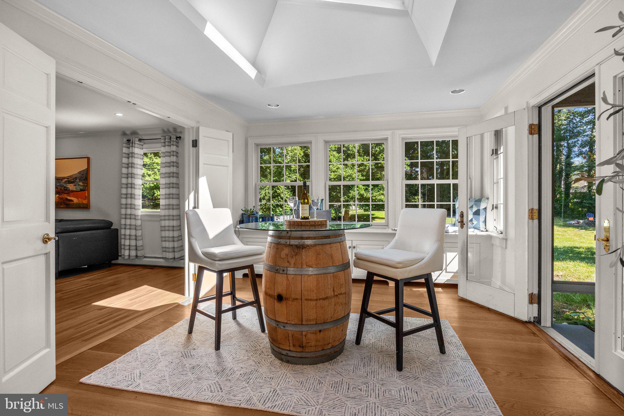 PEBBLE HILL - Residential