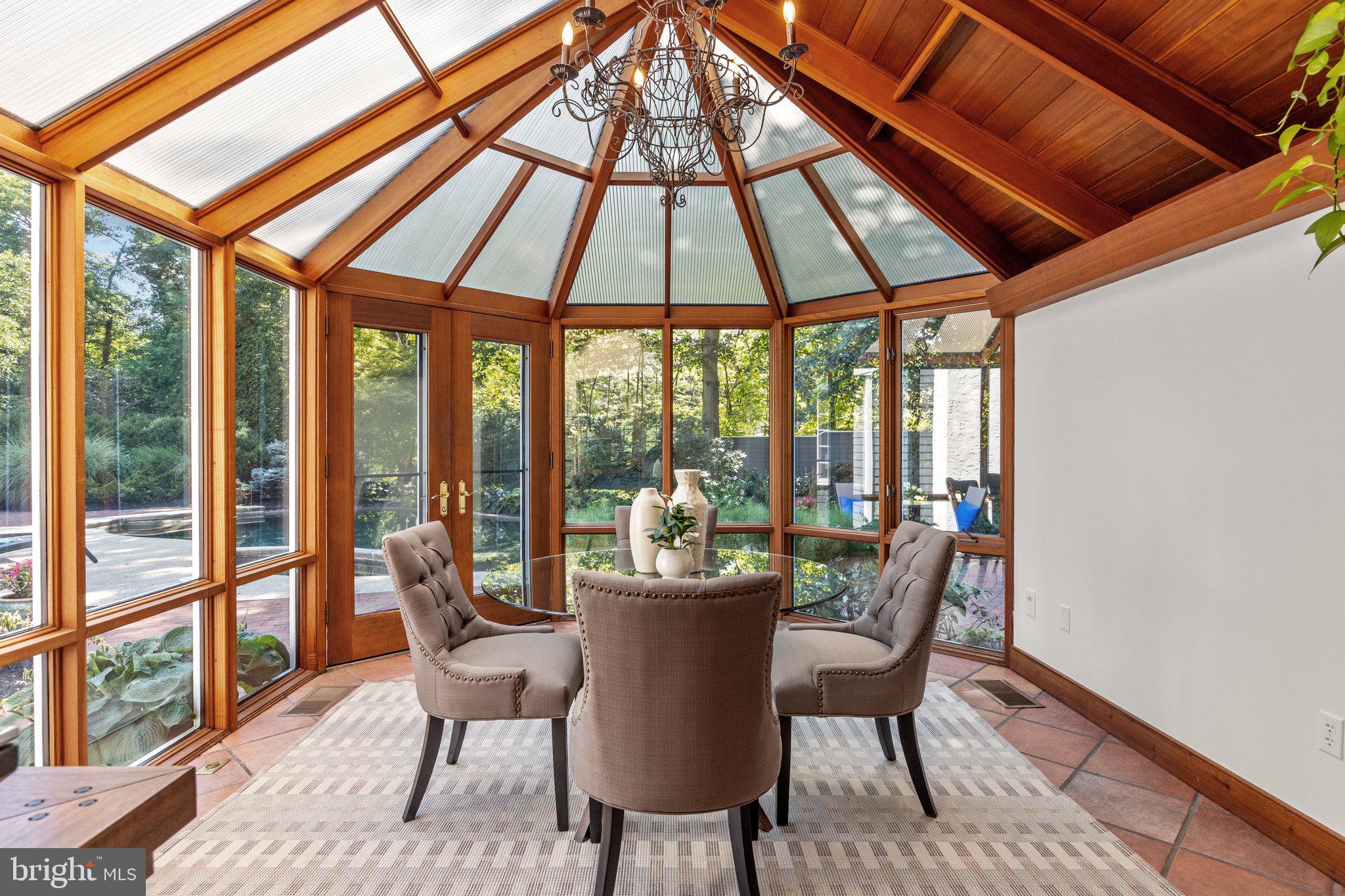 PEBBLE HILL - Residential