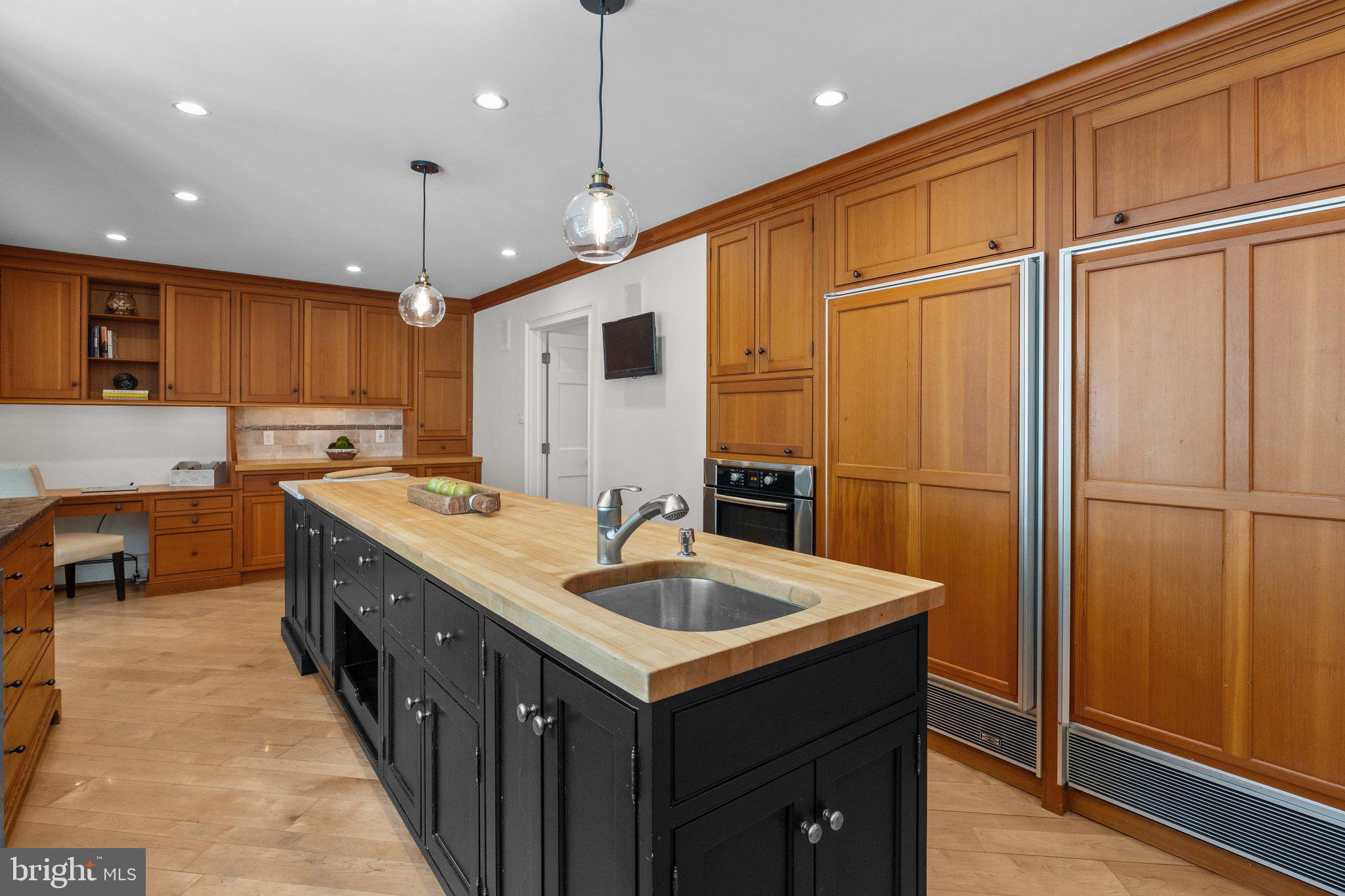 PEBBLE HILL - Residential