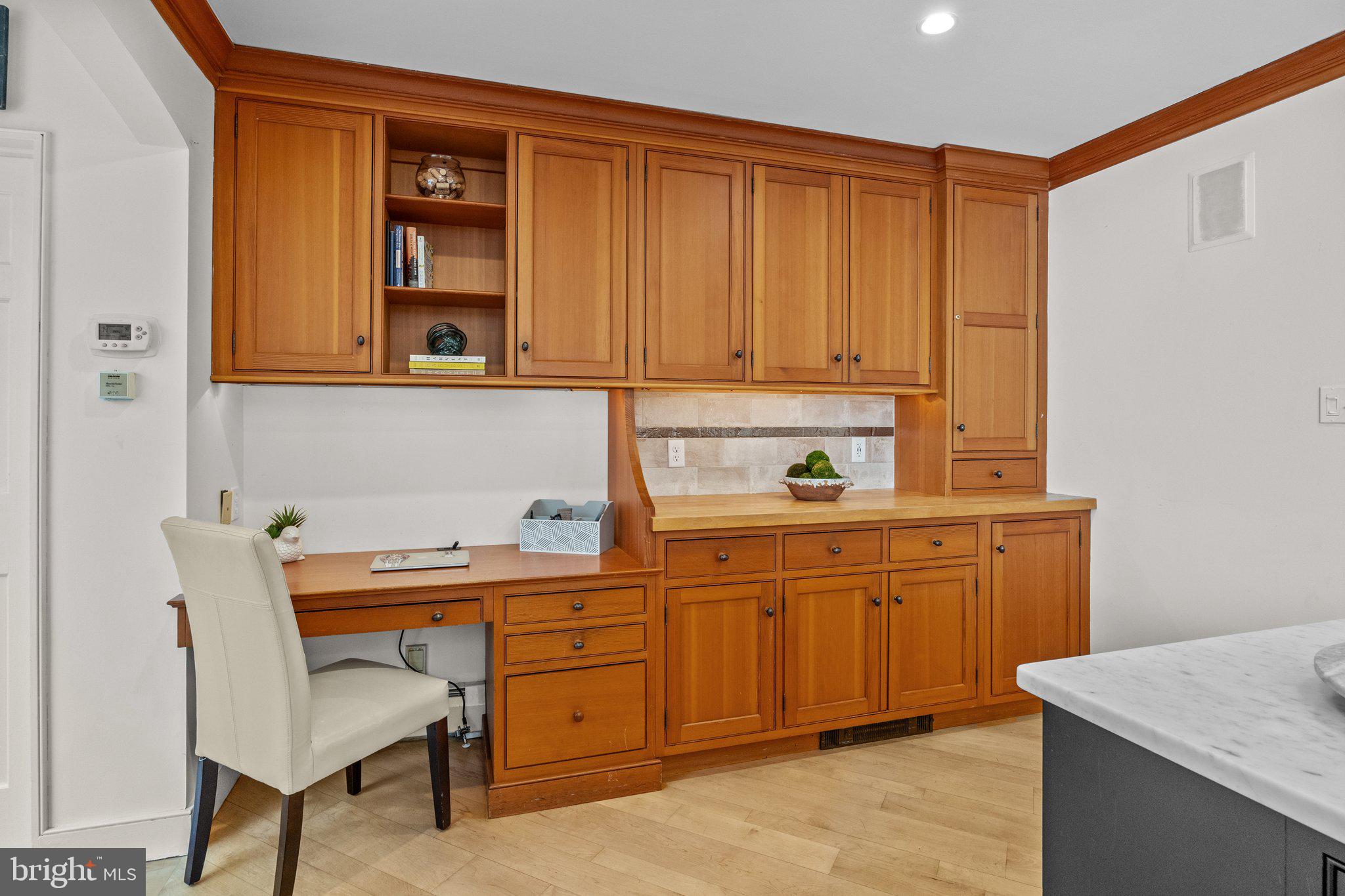 PEBBLE HILL - Residential