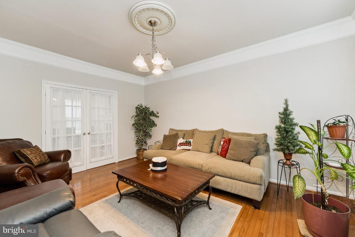 2440 STREAMVIEW DRIVE