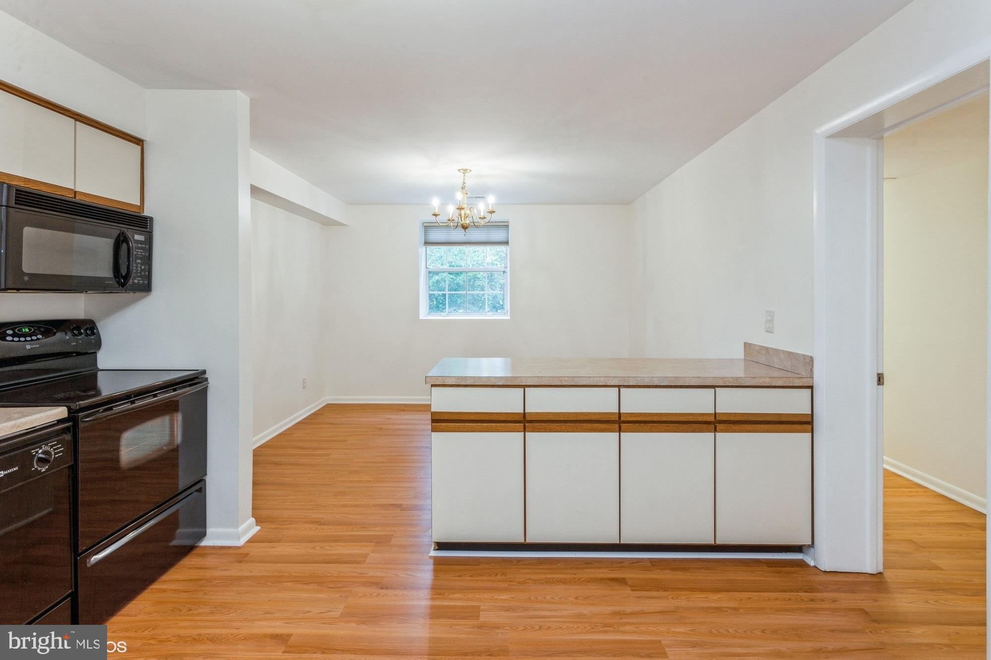 STAPLETON COURT GARDEN - Residential