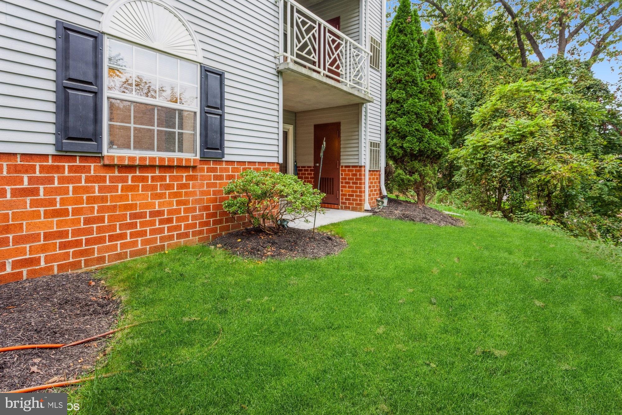 STAPLETON COURT GARDEN - Residential