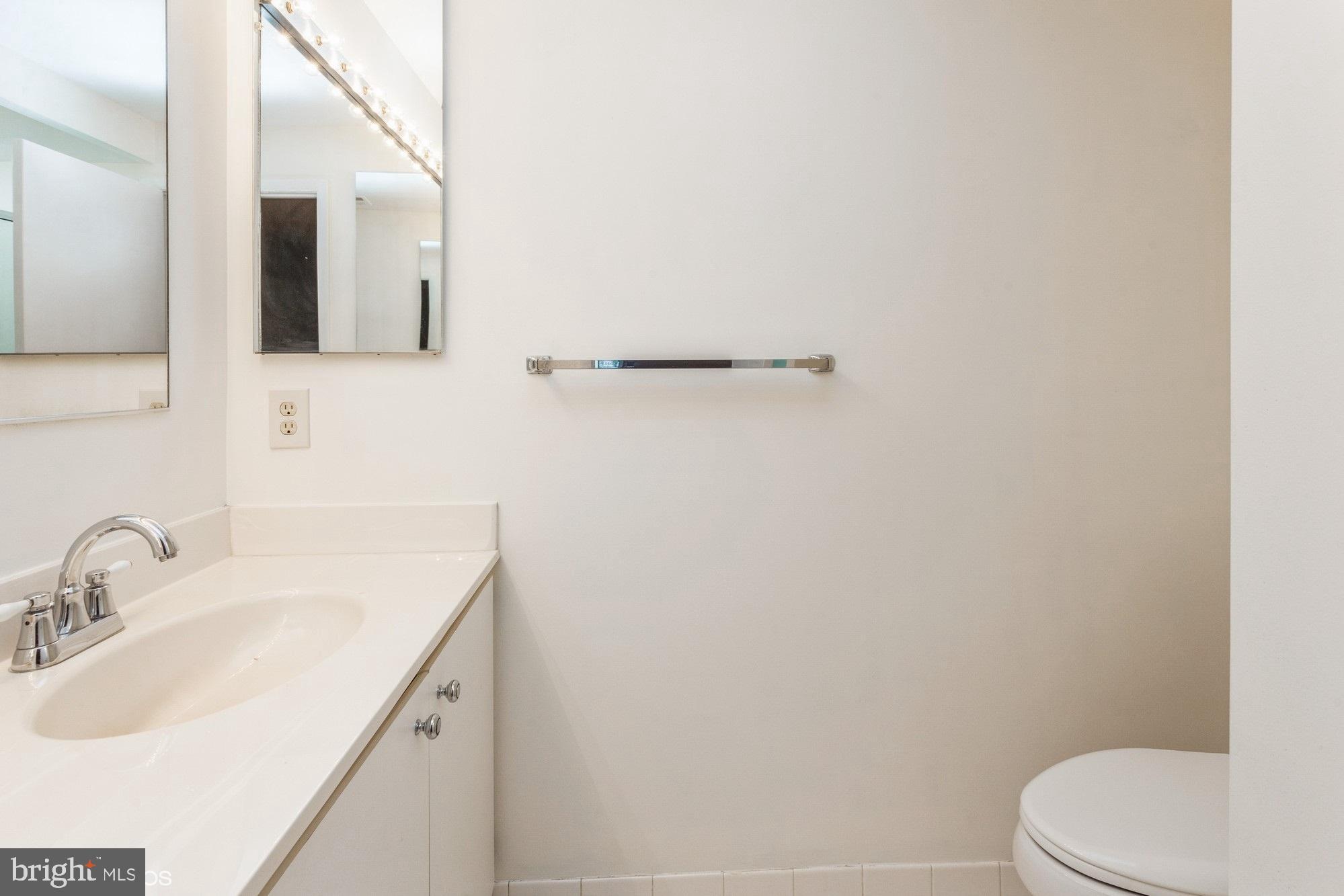 STAPLETON COURT GARDEN - Residential