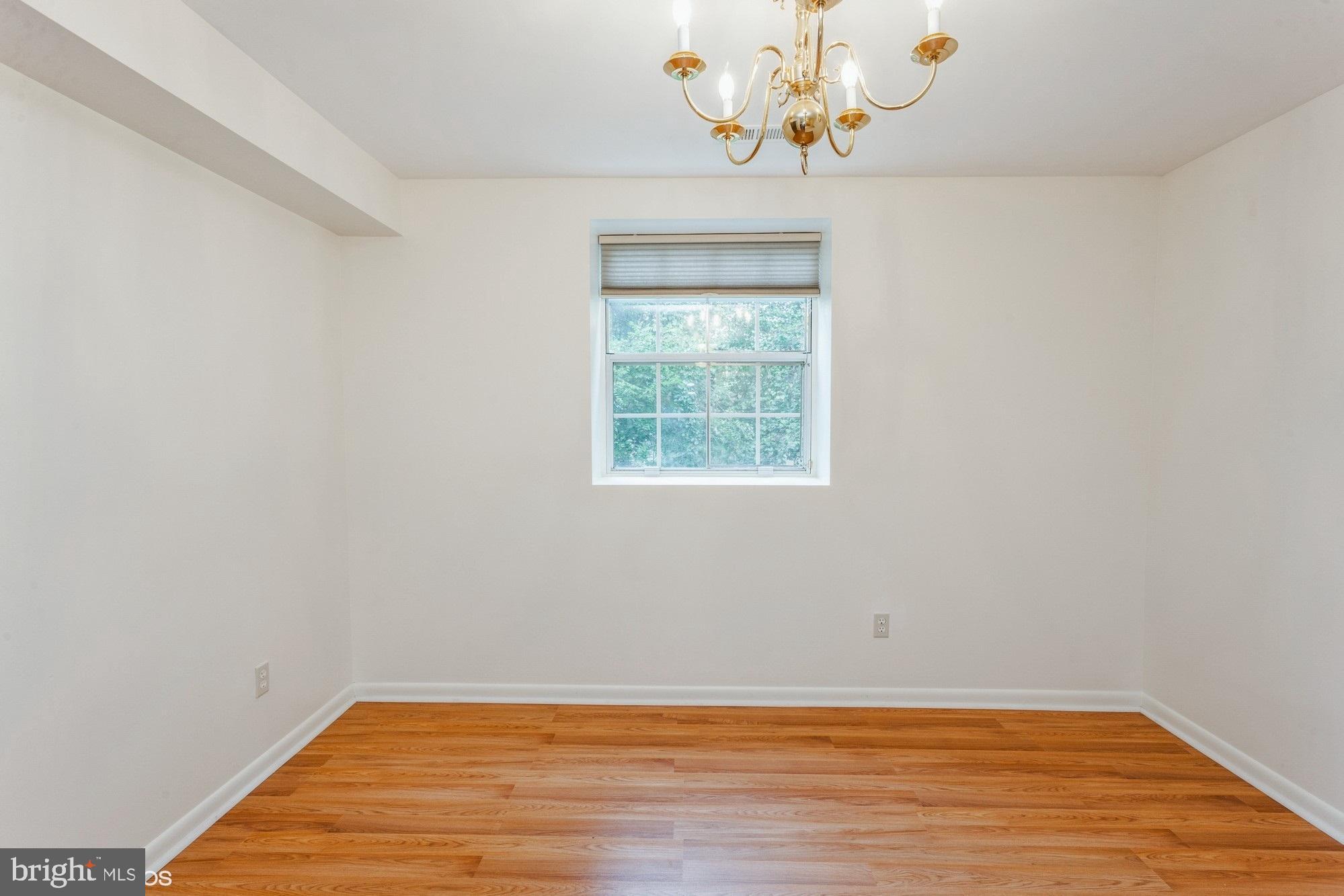 STAPLETON COURT GARDEN - Residential