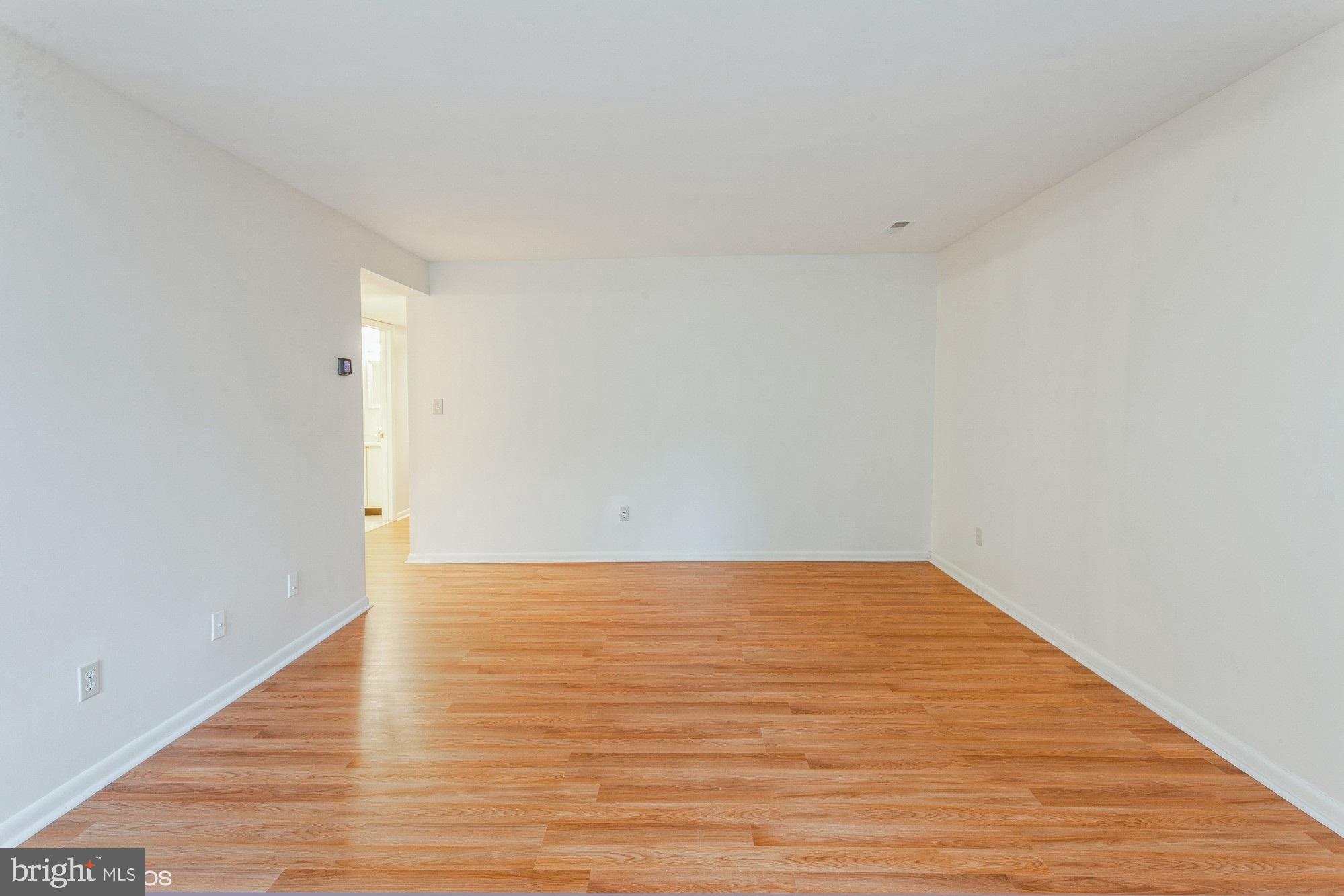 STAPLETON COURT GARDEN - Residential