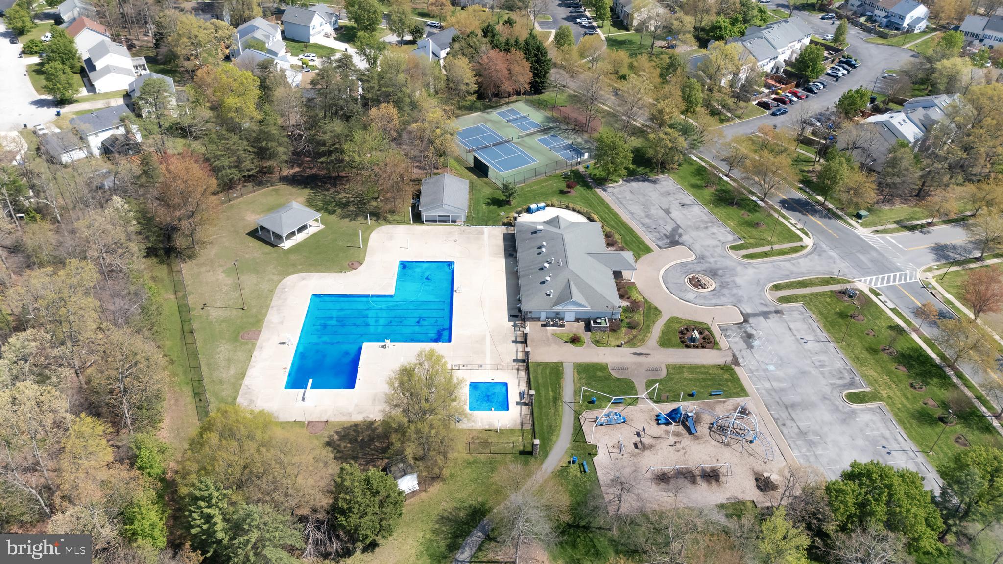 ST CHARLES DORCHESTER - Residential