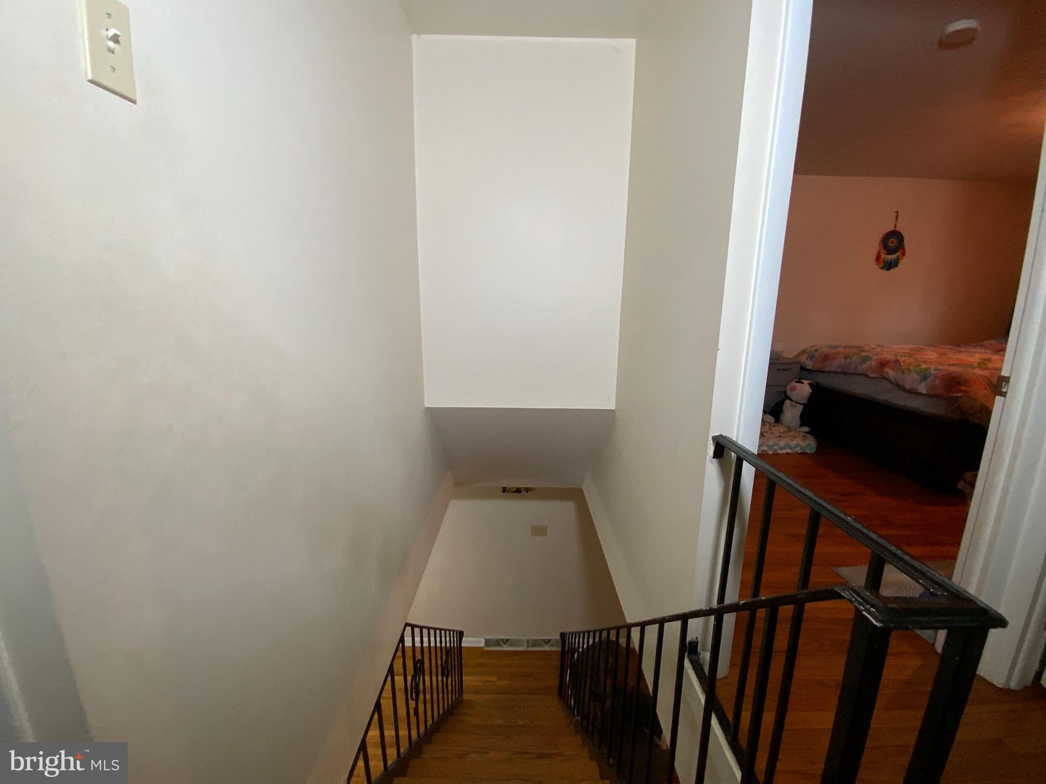 8TH WARD - Residential