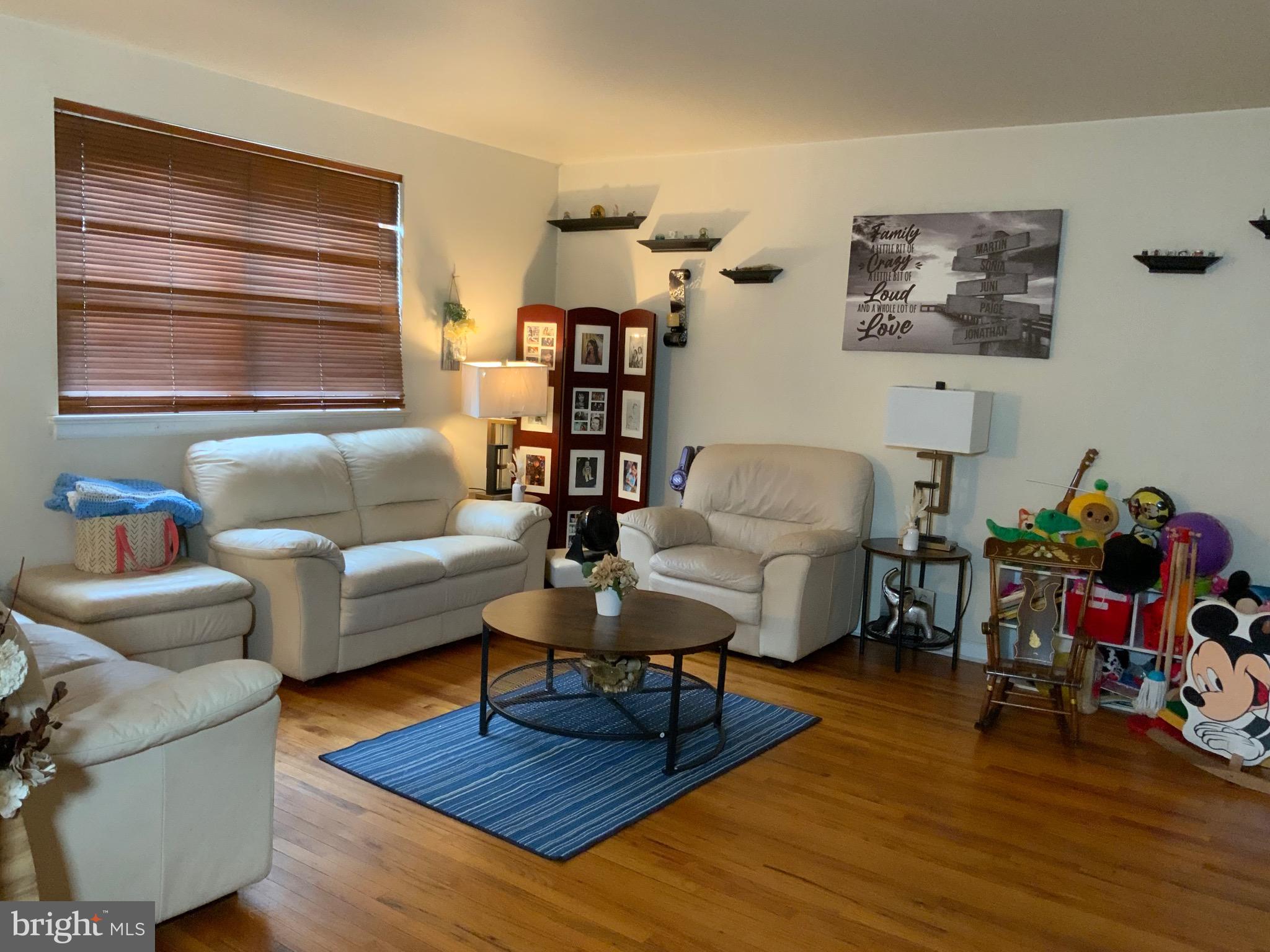 8TH WARD - Residential