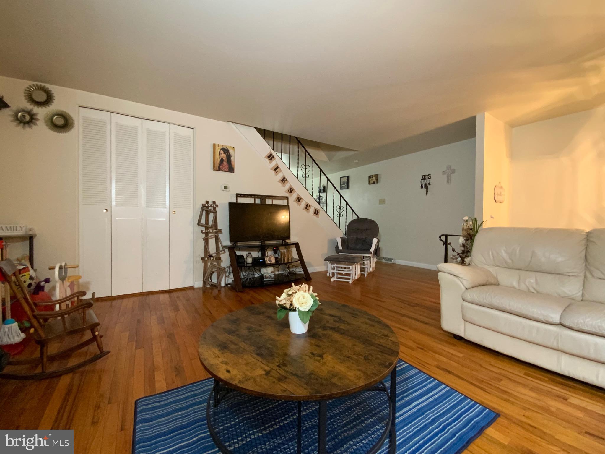 8TH WARD - Residential