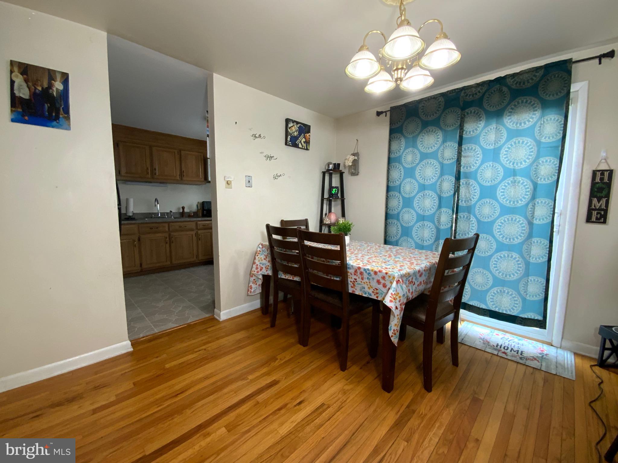 8TH WARD - Residential