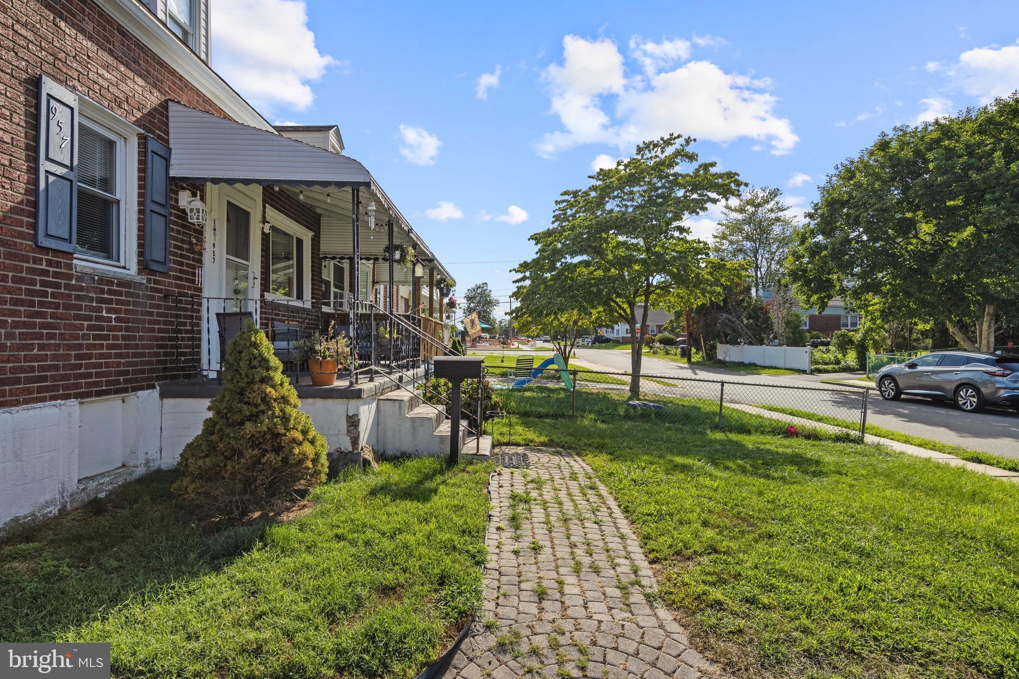 957 KINGSMAN ROAD