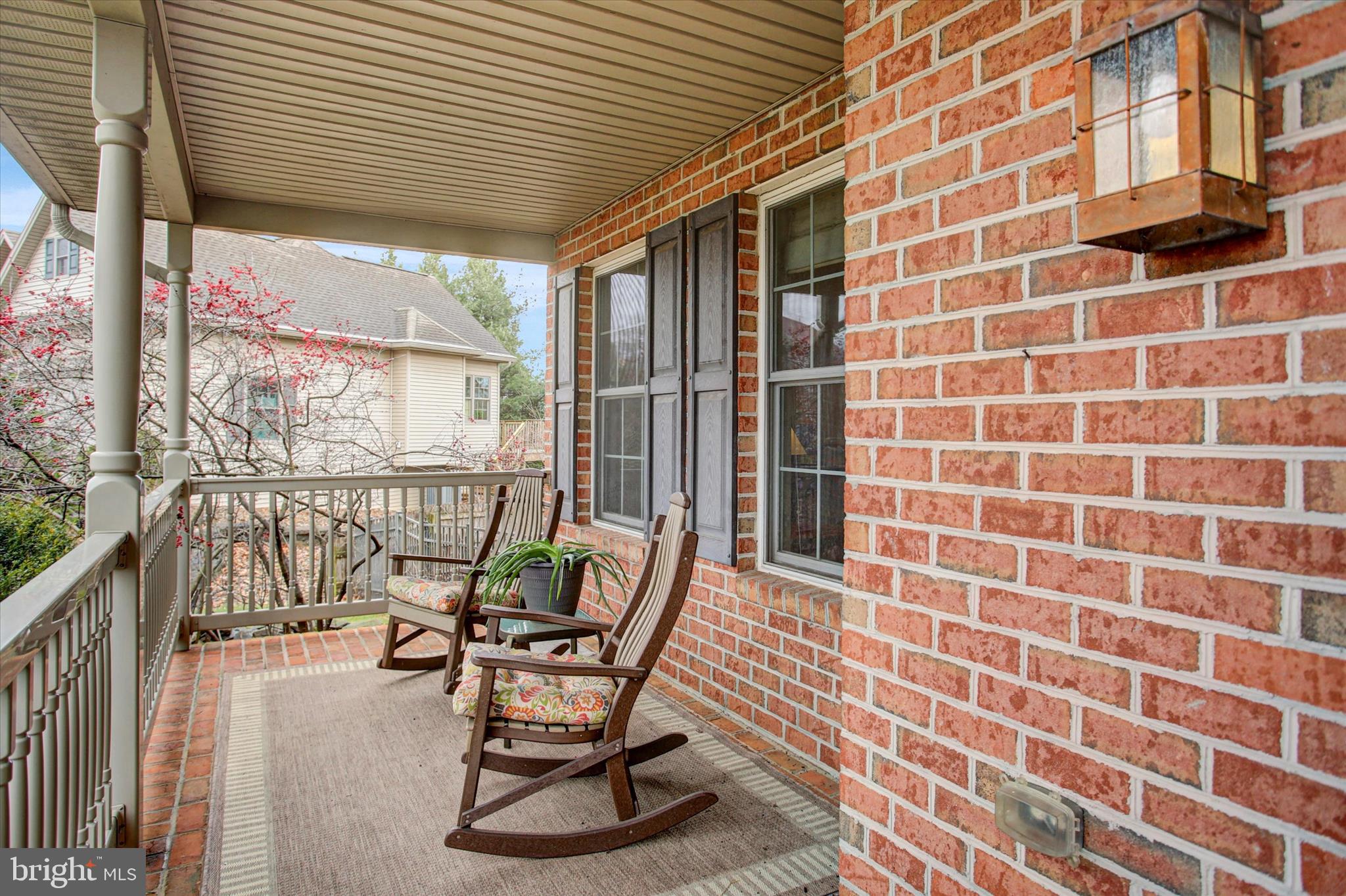 MOUNTAIN VIEW - Residential