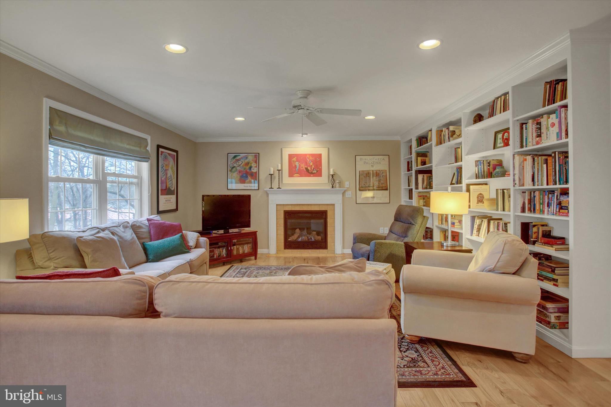 MOUNTAIN VIEW - Residential