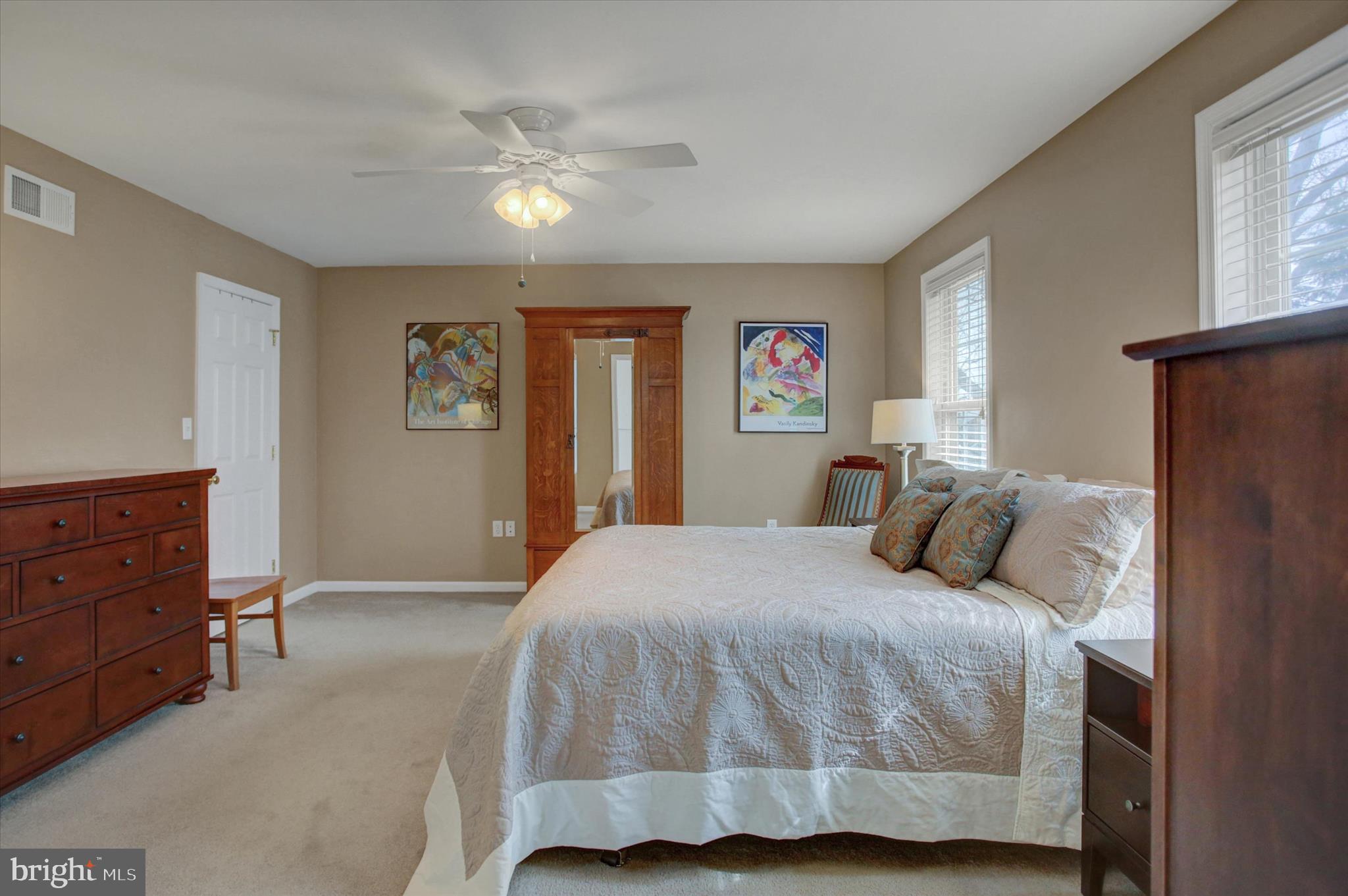 MOUNTAIN VIEW - Residential