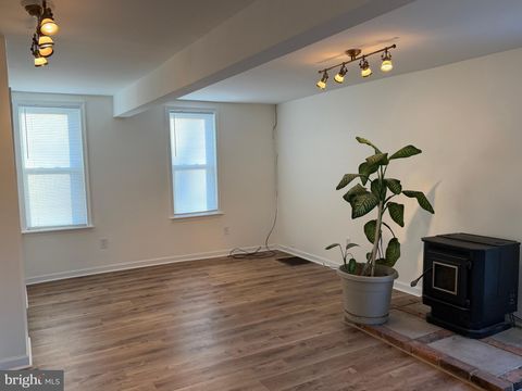 Tiny photo for 807 W Main Street, WAYNESBORO, PA 17268 (MLS # PAFL2032926)