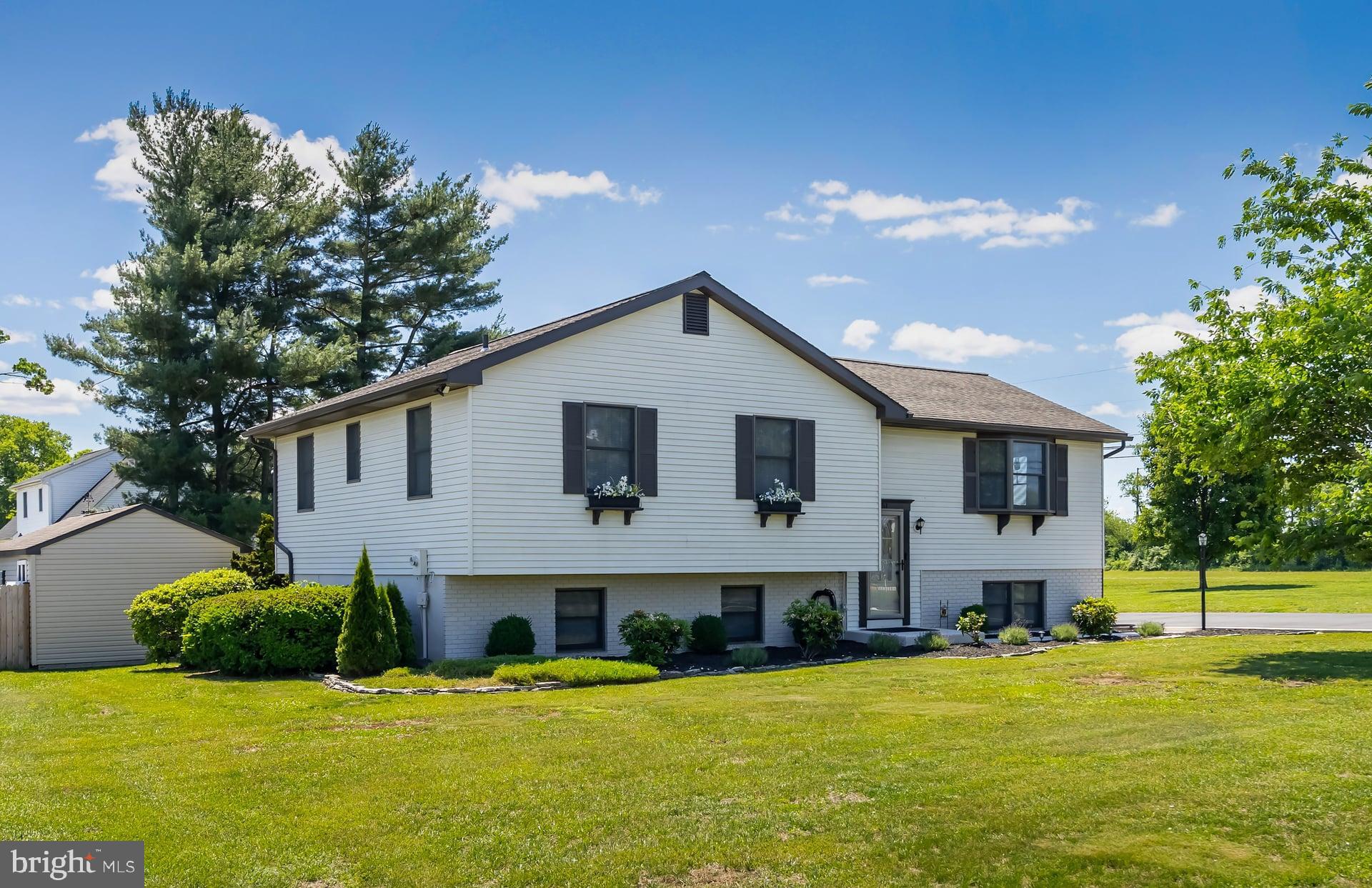 Photo 1 of 55 — 51 S GOLFWOOD AVENUE, CARNEYS POINT, NJ 08069