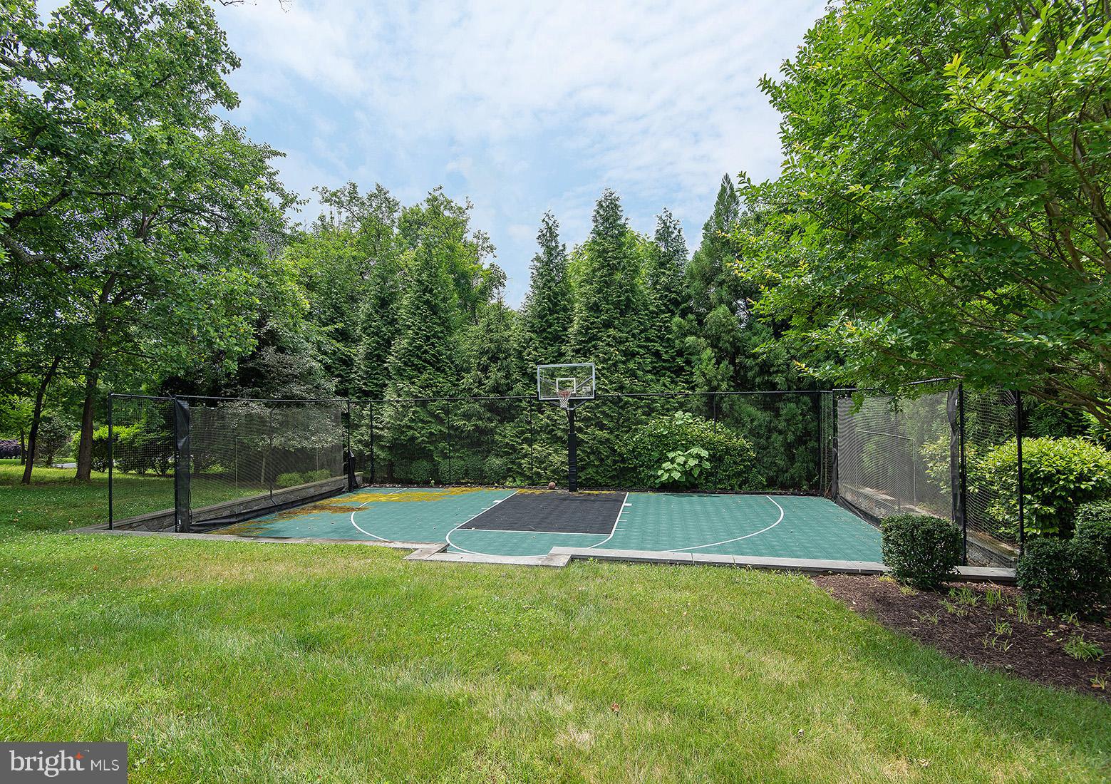 RIVERWOOD - Residential